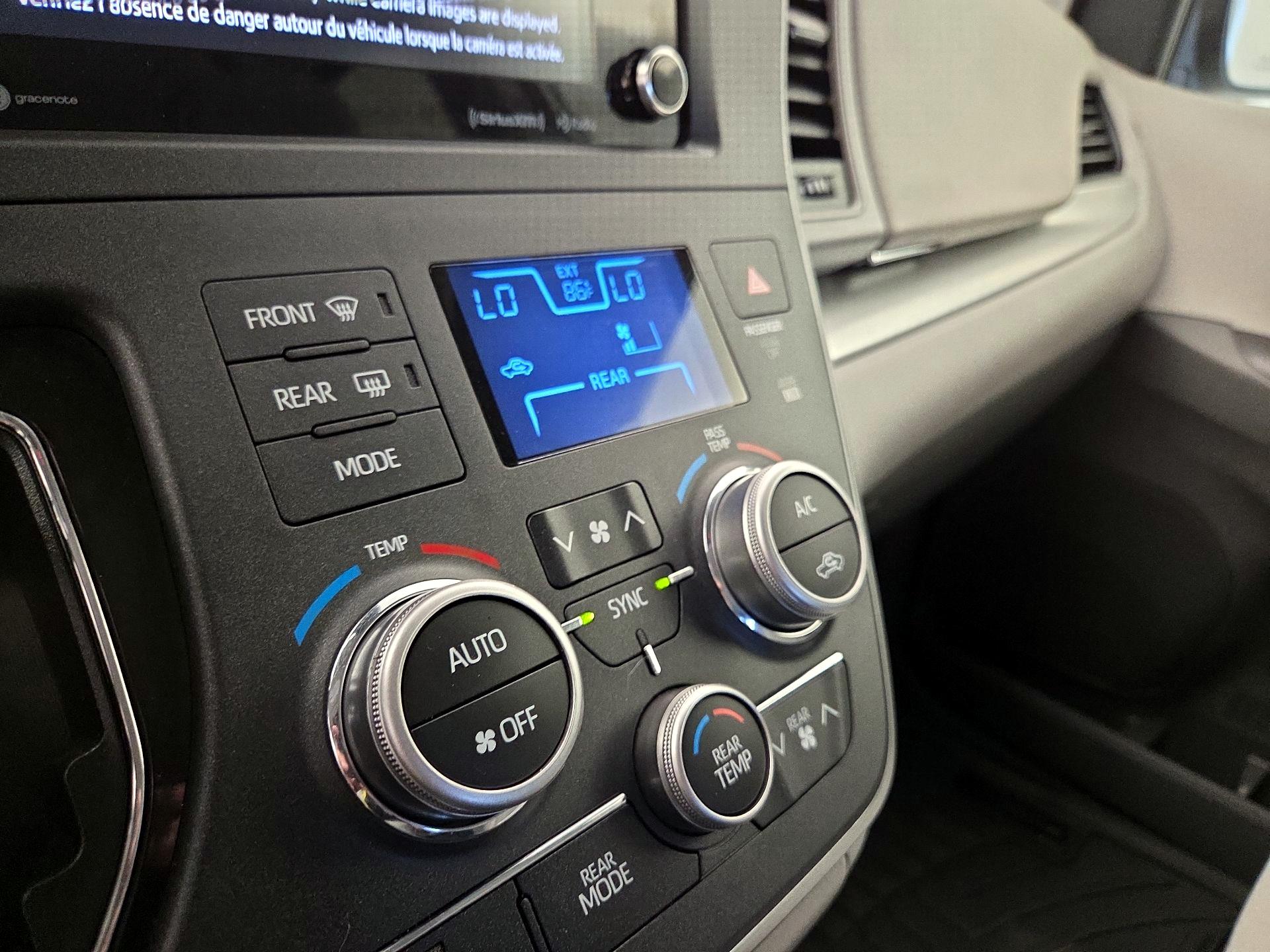 Thumbnail: 2020 Toyota Sienna - 16
