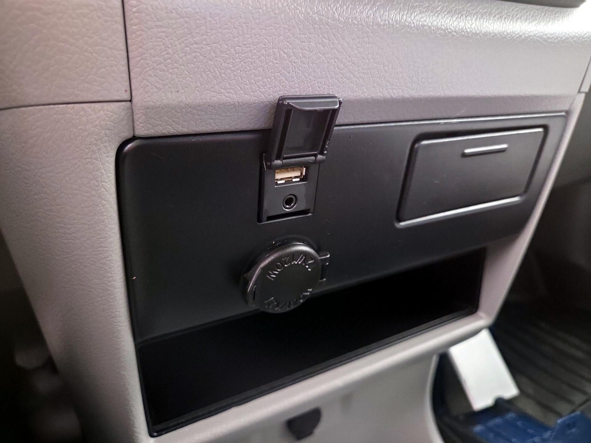 Thumbnail: 2020 Toyota Sienna - 18