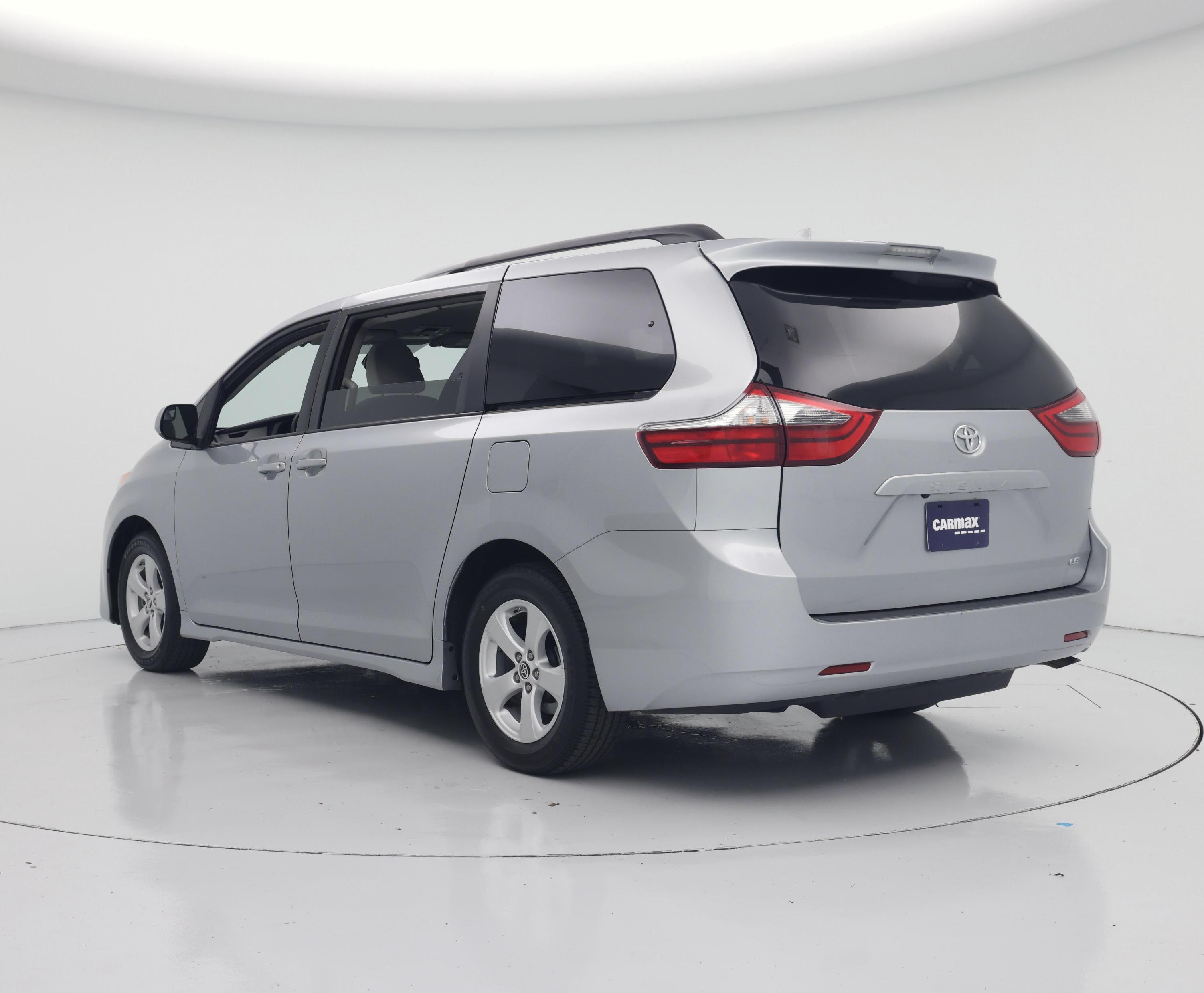 Thumbnail: 2020 Toyota Sienna - 2