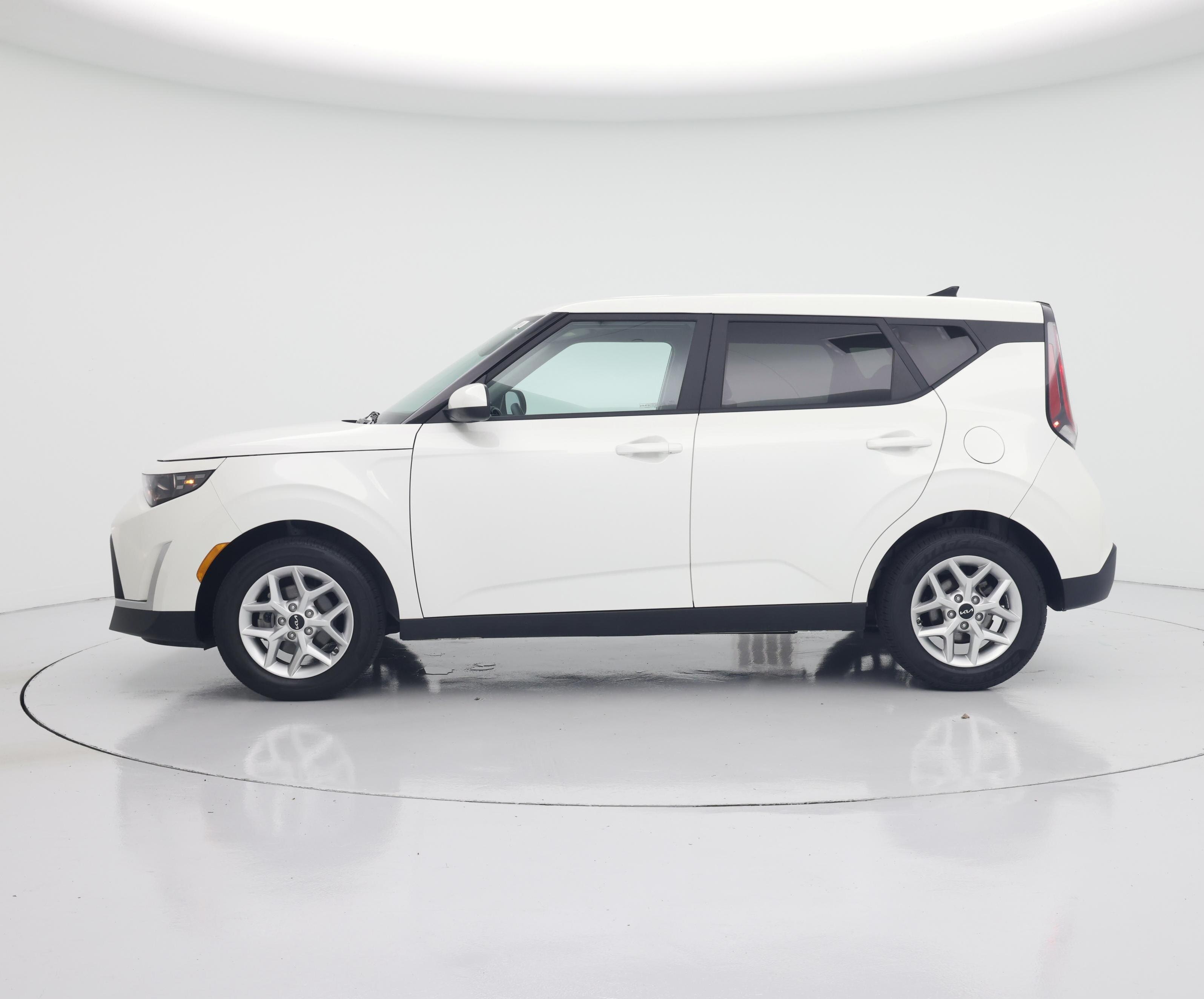 Thumbnail: 2023 Kia Soul - 3
