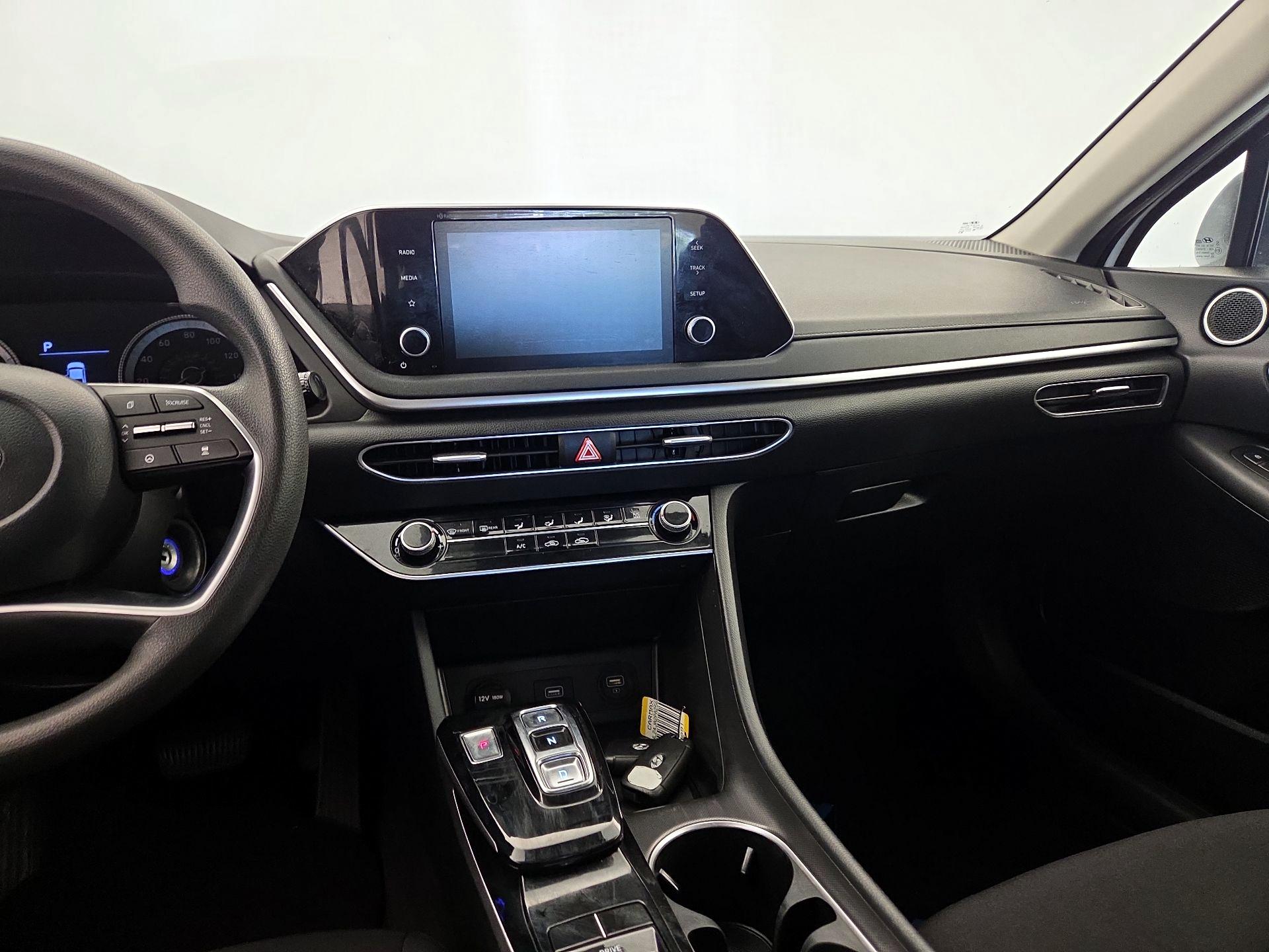 Thumbnail: 2023 Hyundai Sonata - 9