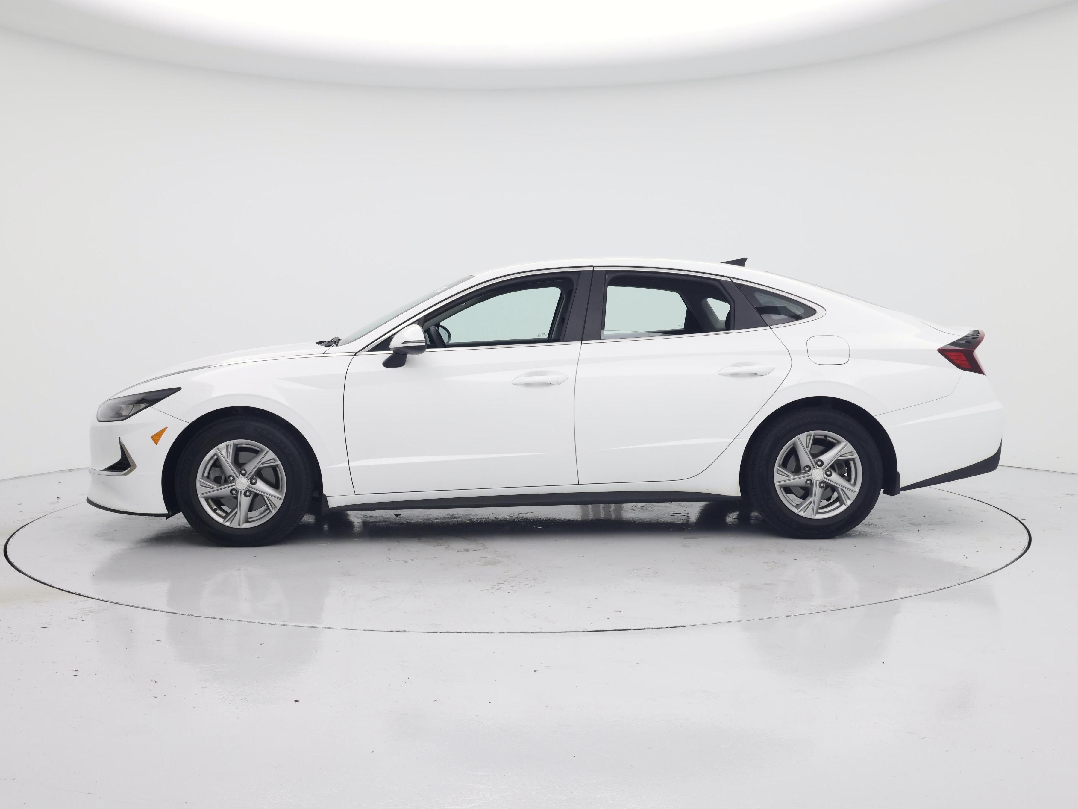 Thumbnail: 2023 Hyundai Sonata - 3