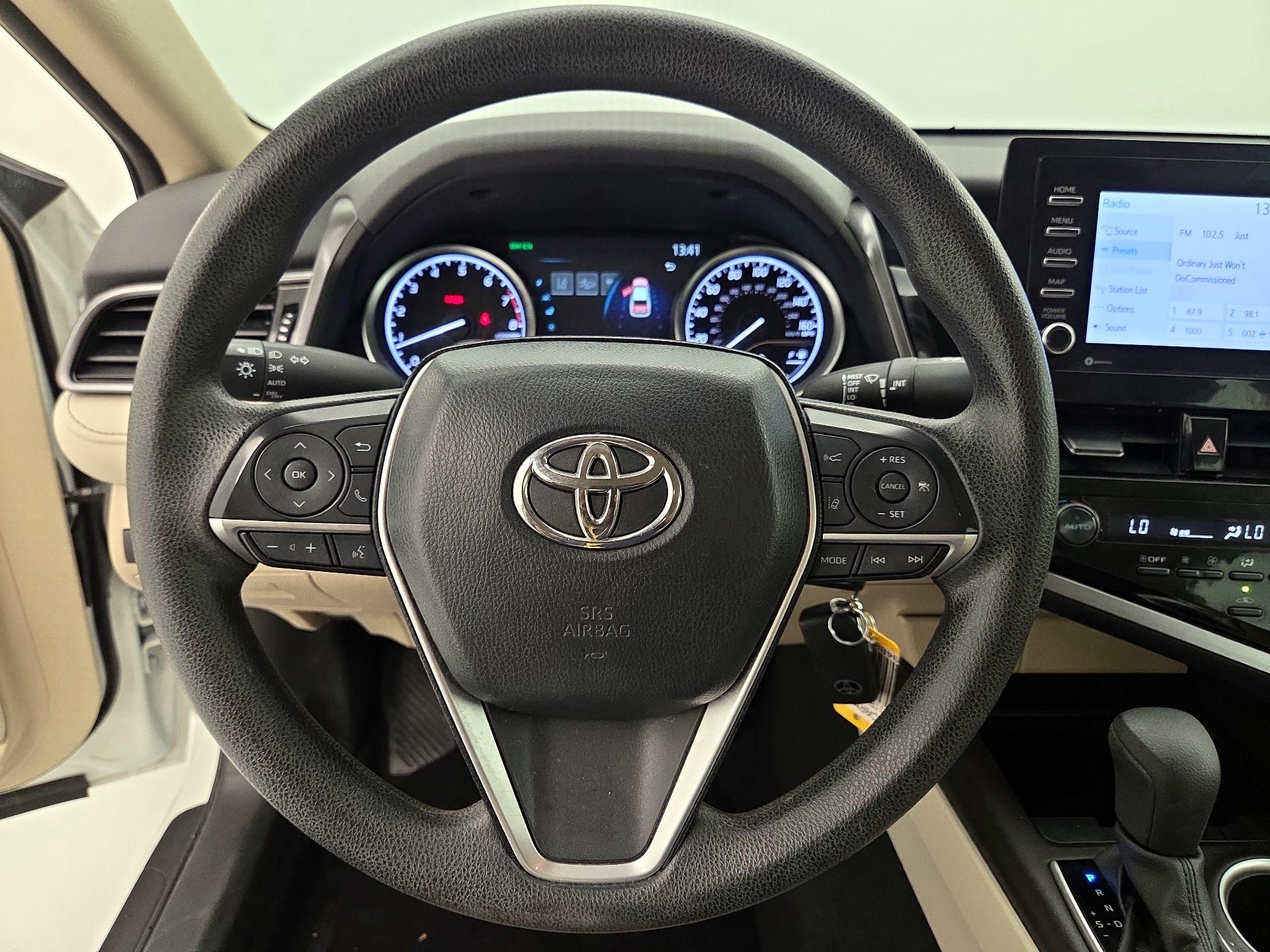Thumbnail: 2023 Toyota Camry - 10