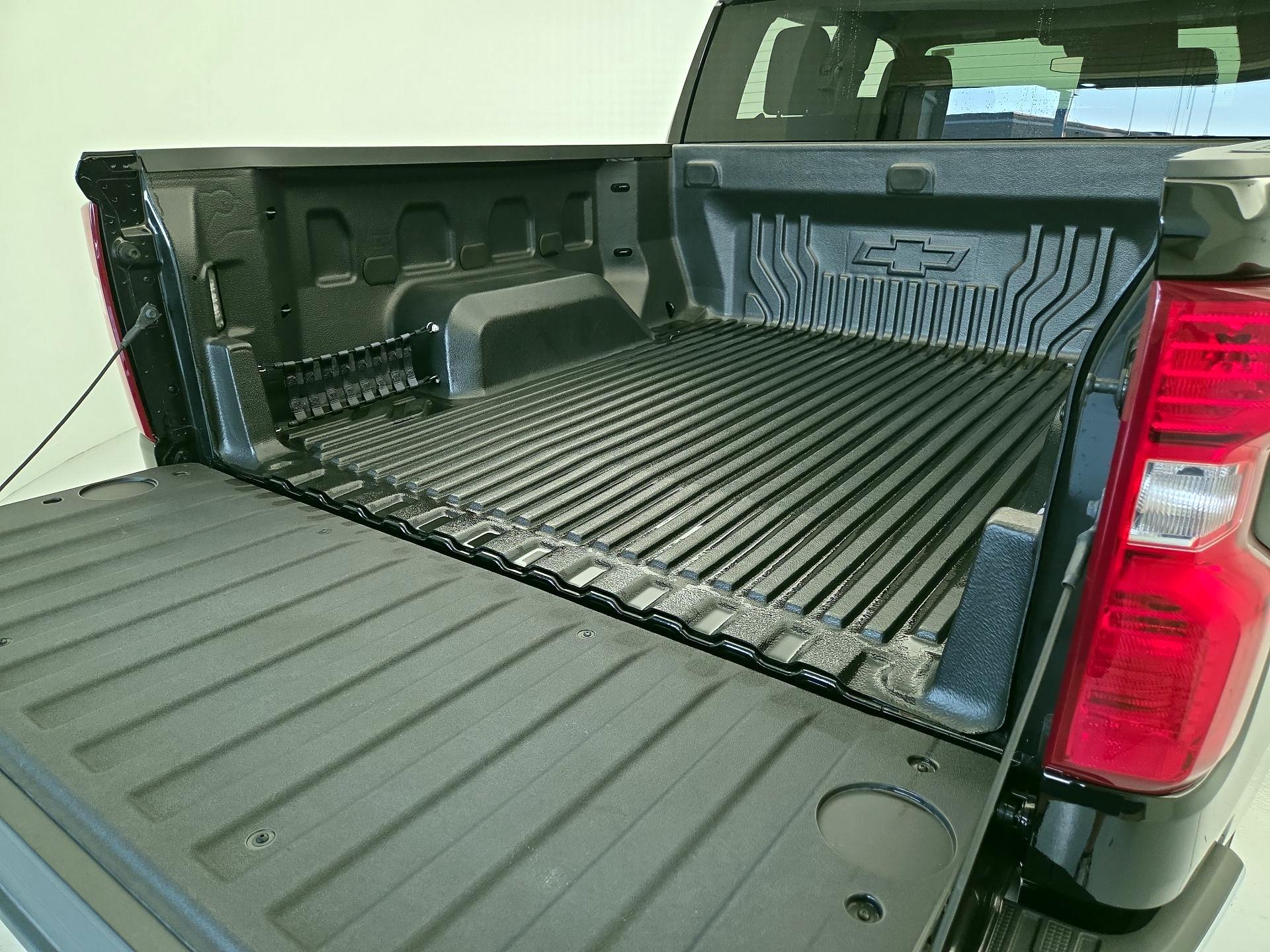 Thumbnail: 2023 Chevrolet Silverado 1500 - 20