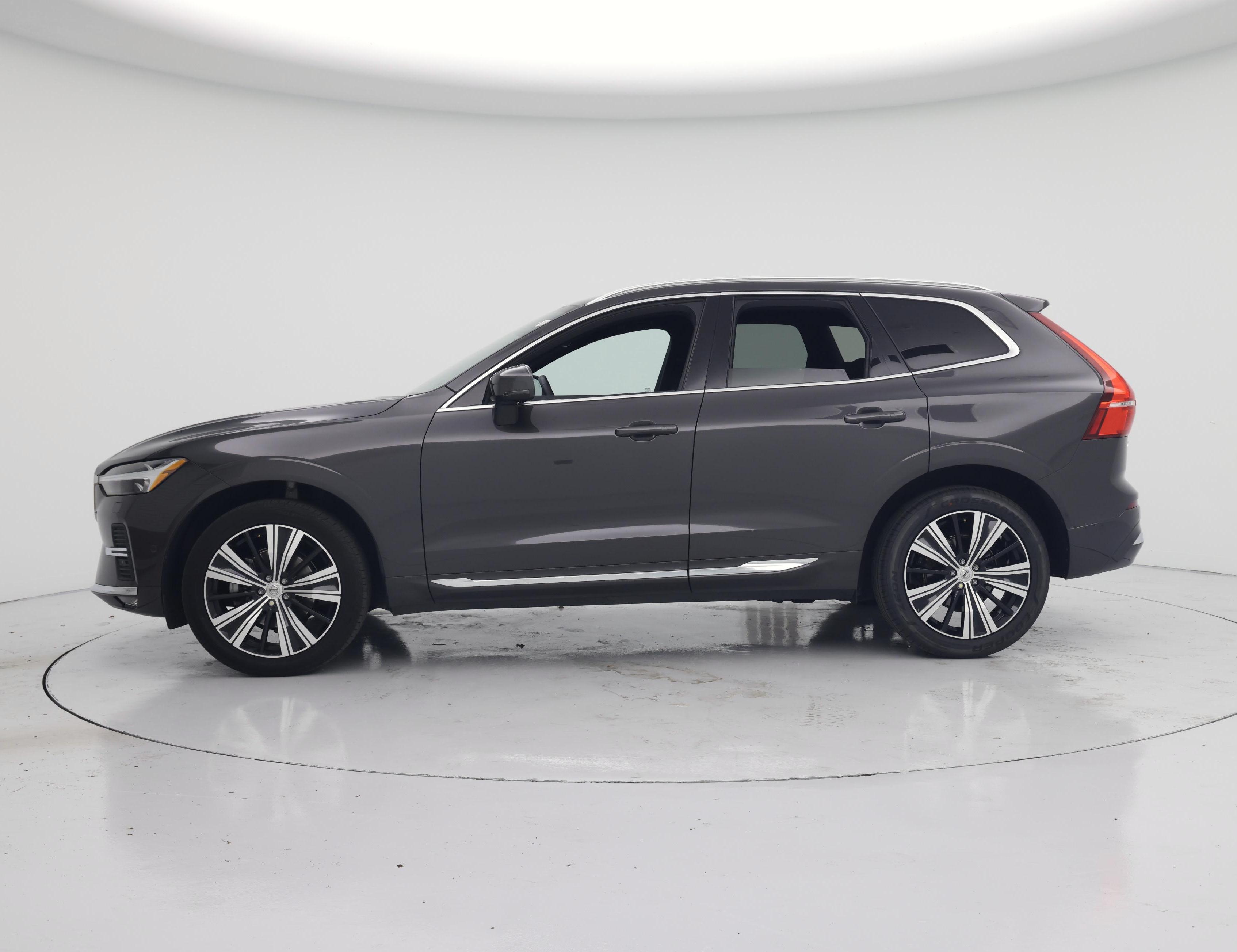 Thumbnail: 2023 Volvo XC60 - 3