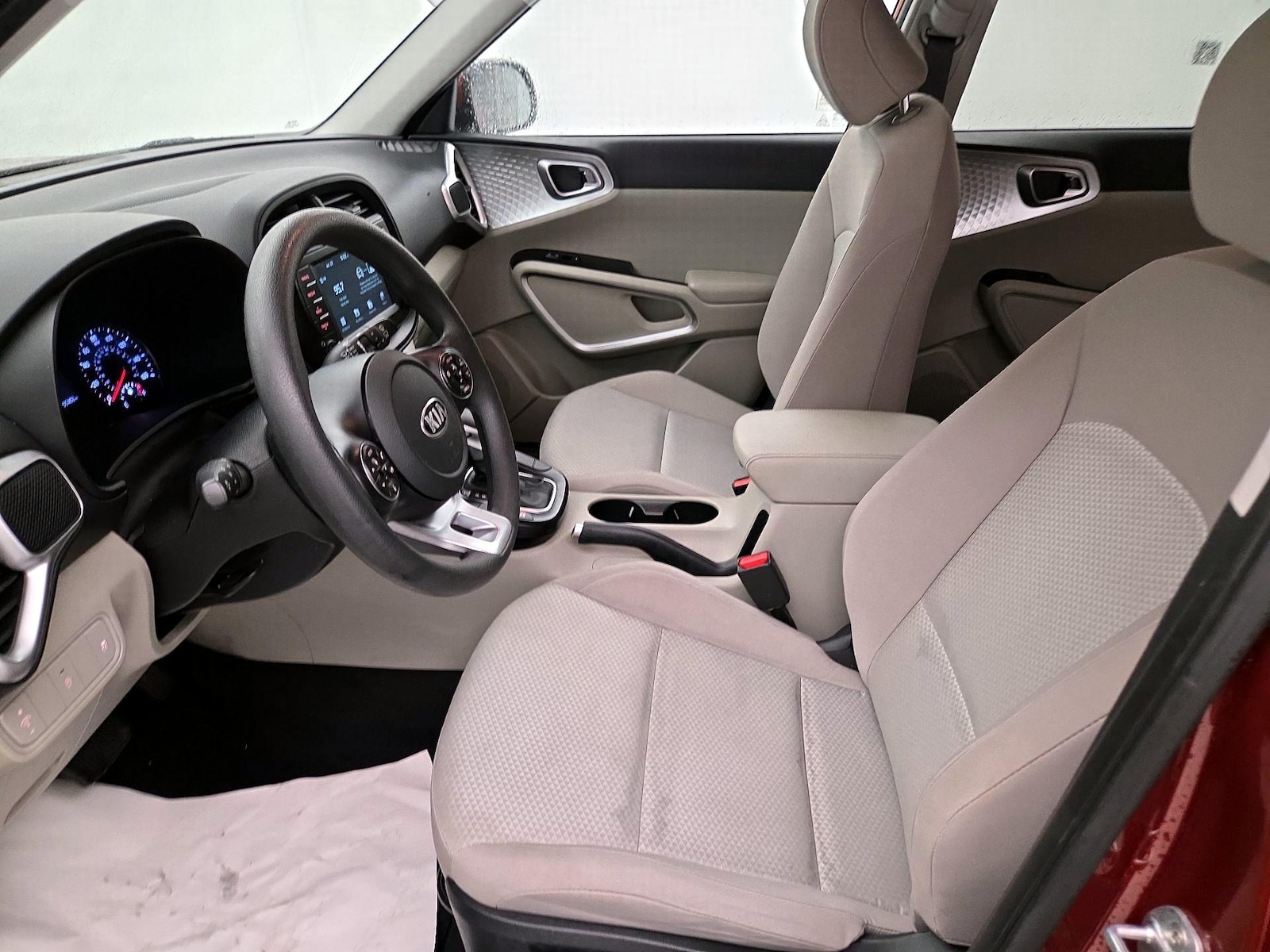 2020 Kia Soul LX - Photo 12