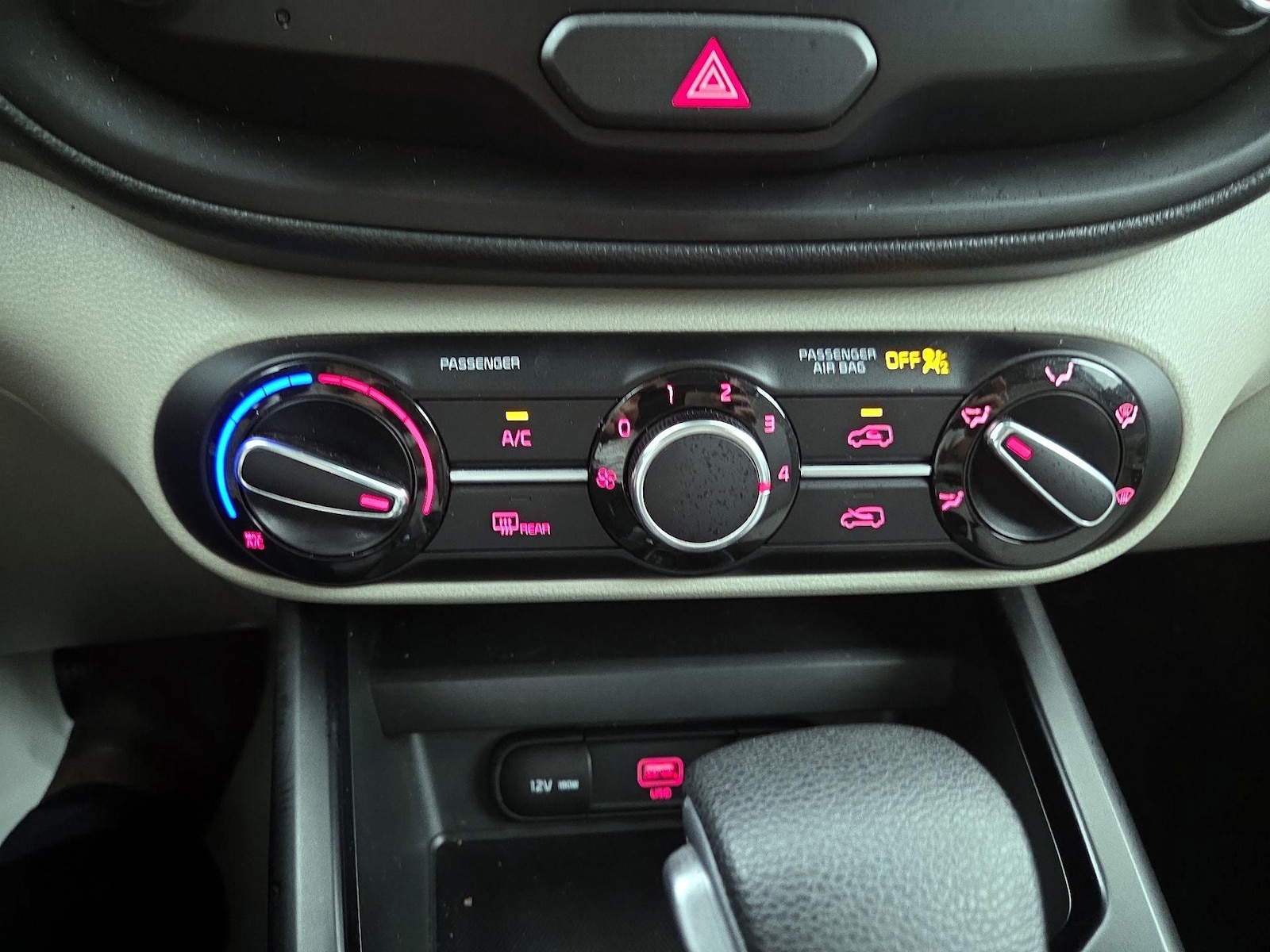 2020 Kia Soul LX - Photo 17