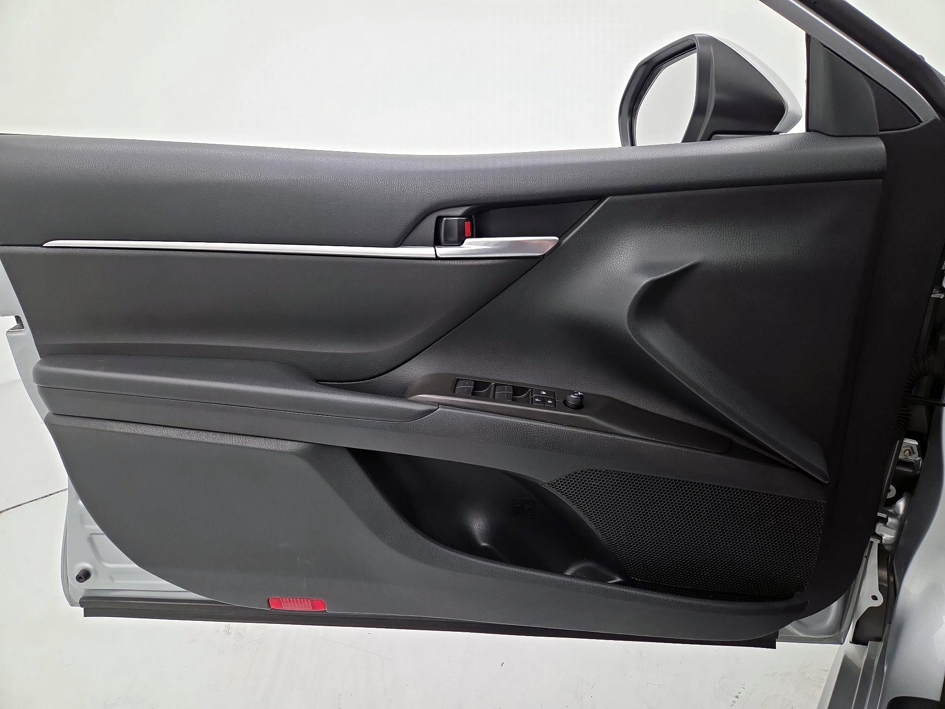 Thumbnail: 2023 Toyota Camry - 12