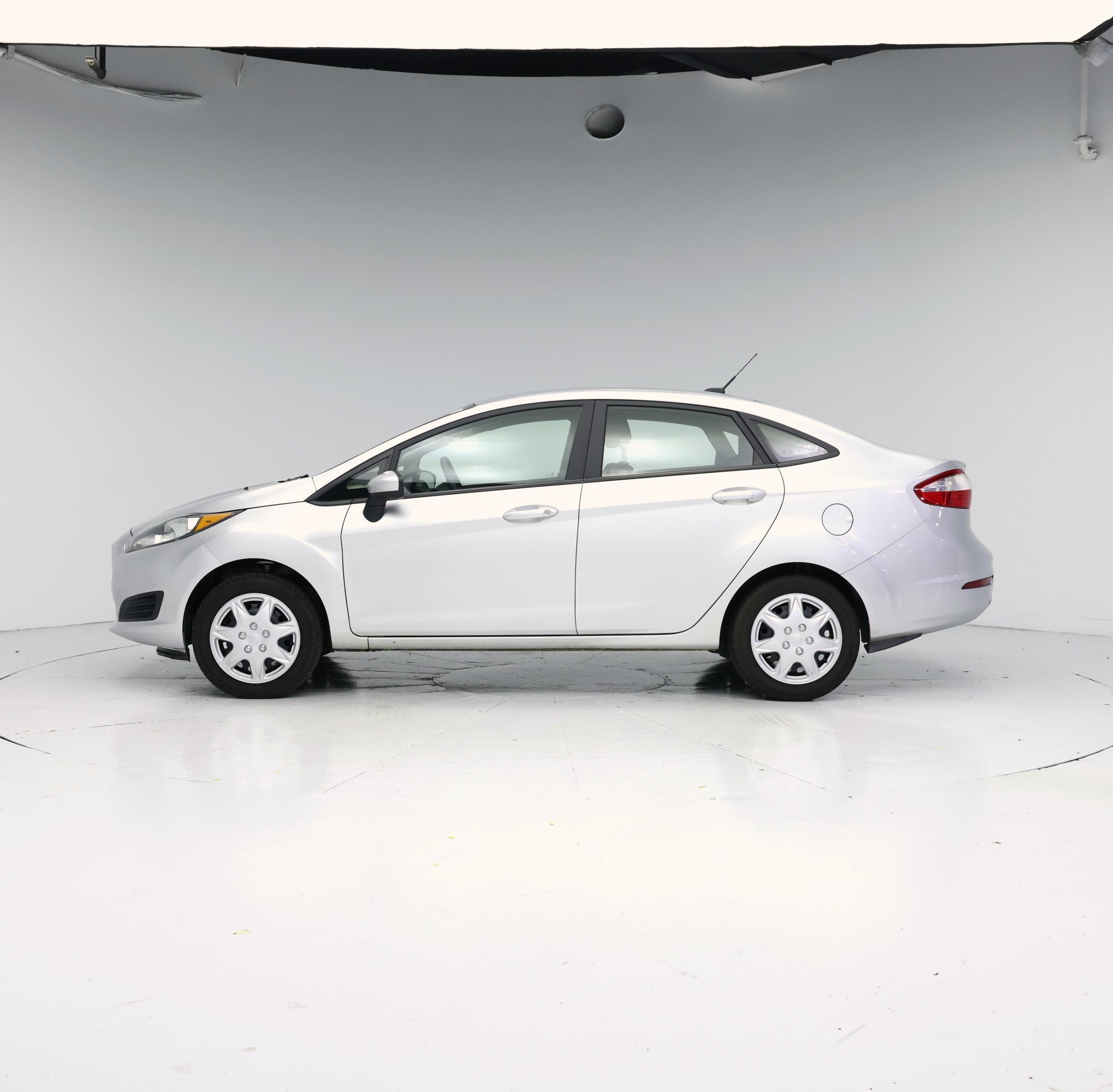 Thumbnail: 2016 Ford Fiesta - 3