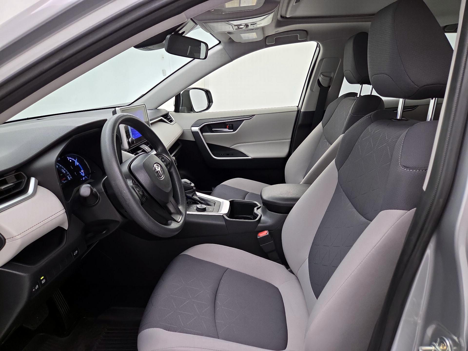 Thumbnail: 2025 Toyota RAV4 - 11