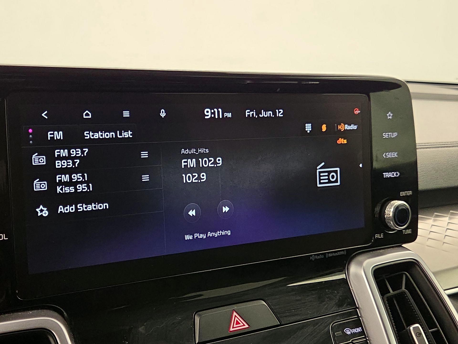 Thumbnail: 2023 Kia Sorento - 16