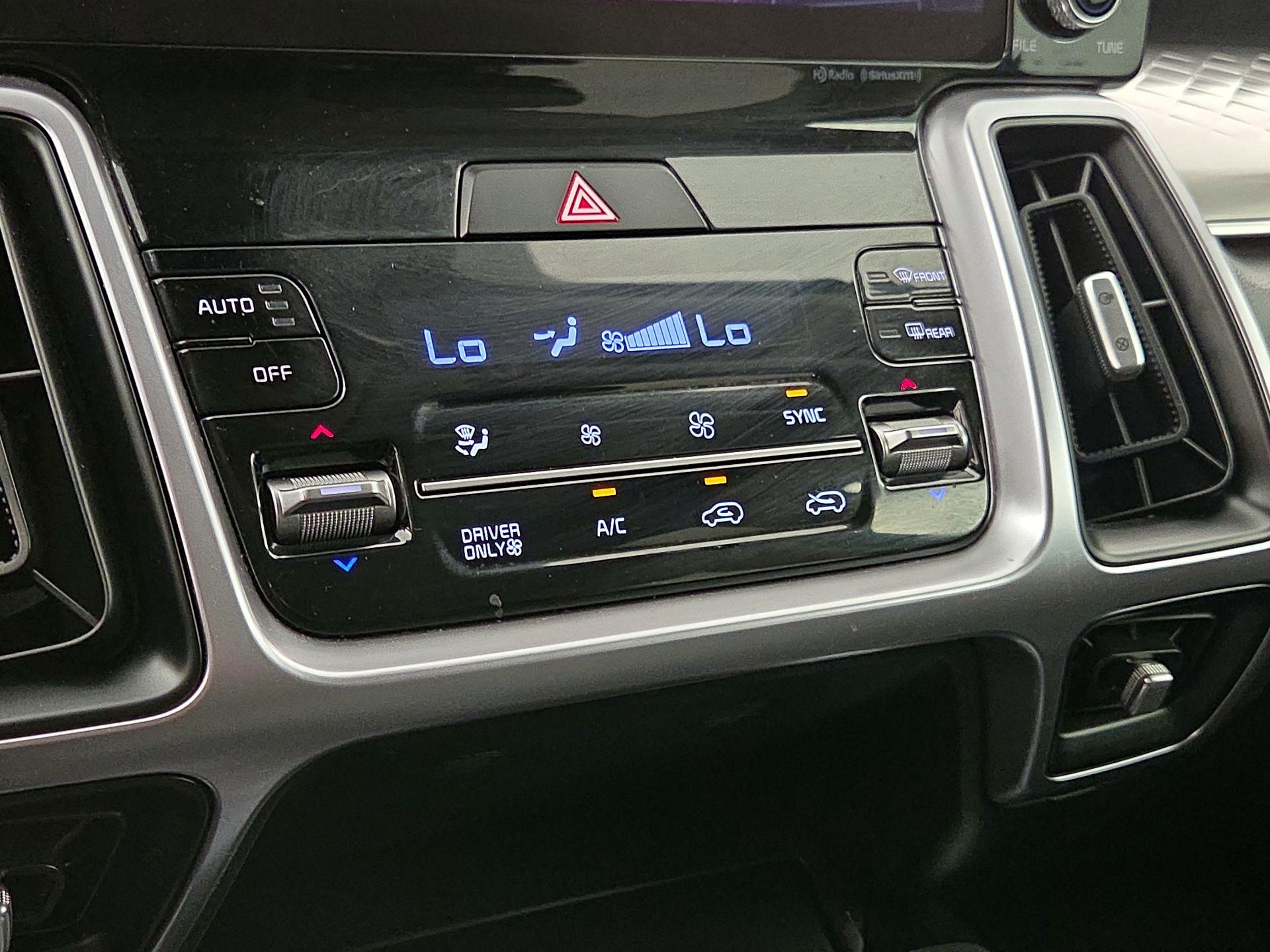 Thumbnail: 2023 Kia Sorento - 17