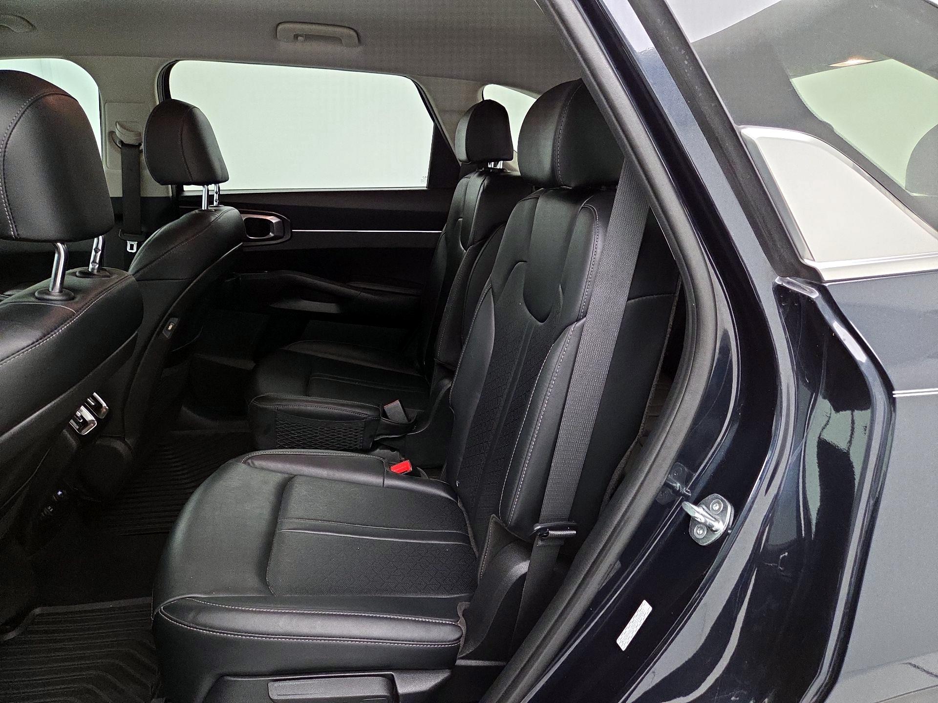 Thumbnail: 2023 Kia Sorento - 20