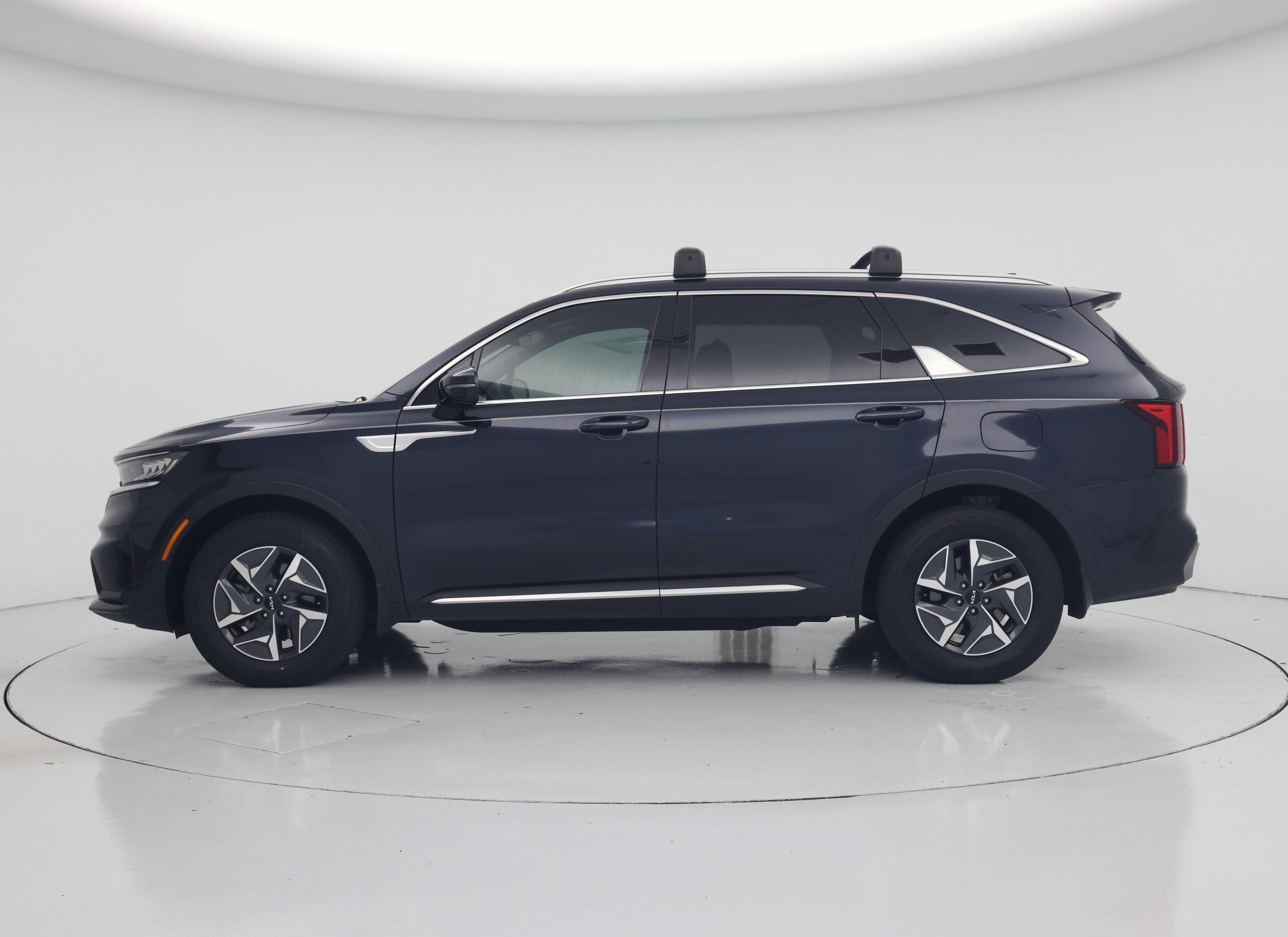 Thumbnail: 2023 Kia Sorento - 3