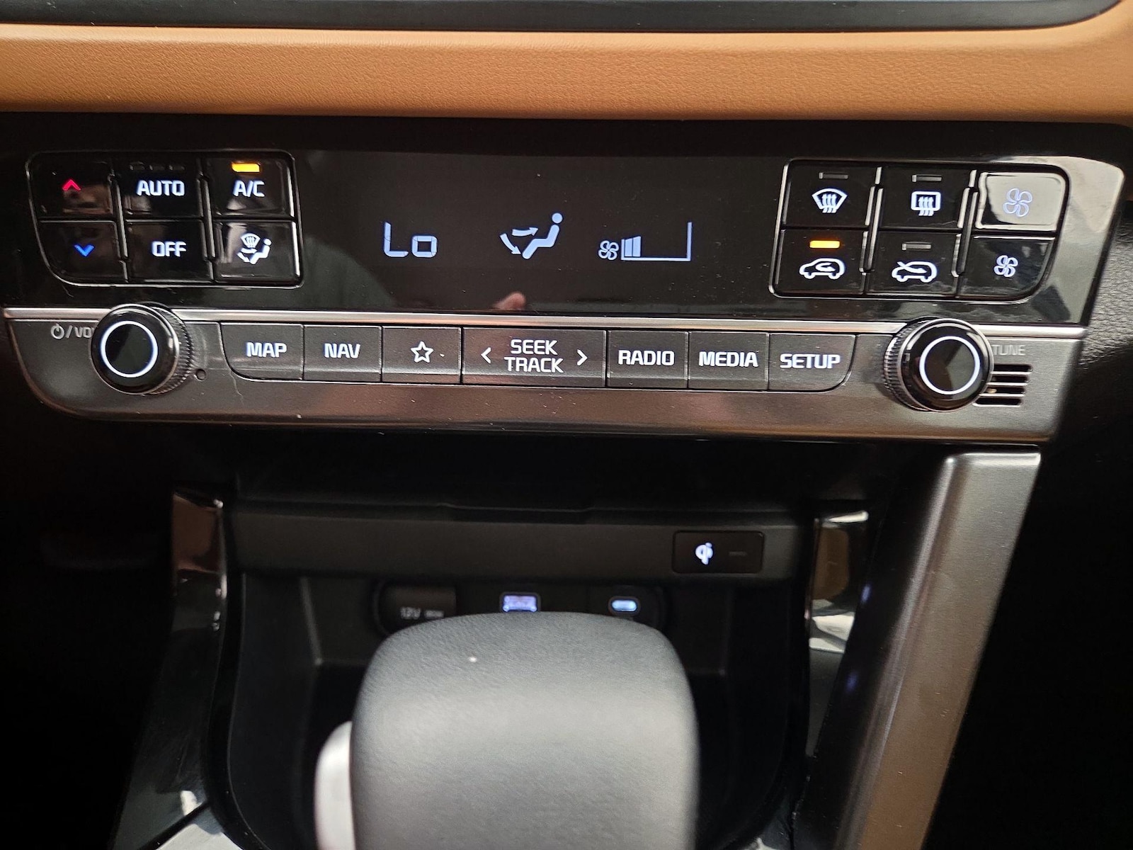 2024 Kia Seltos EX - Photo 18