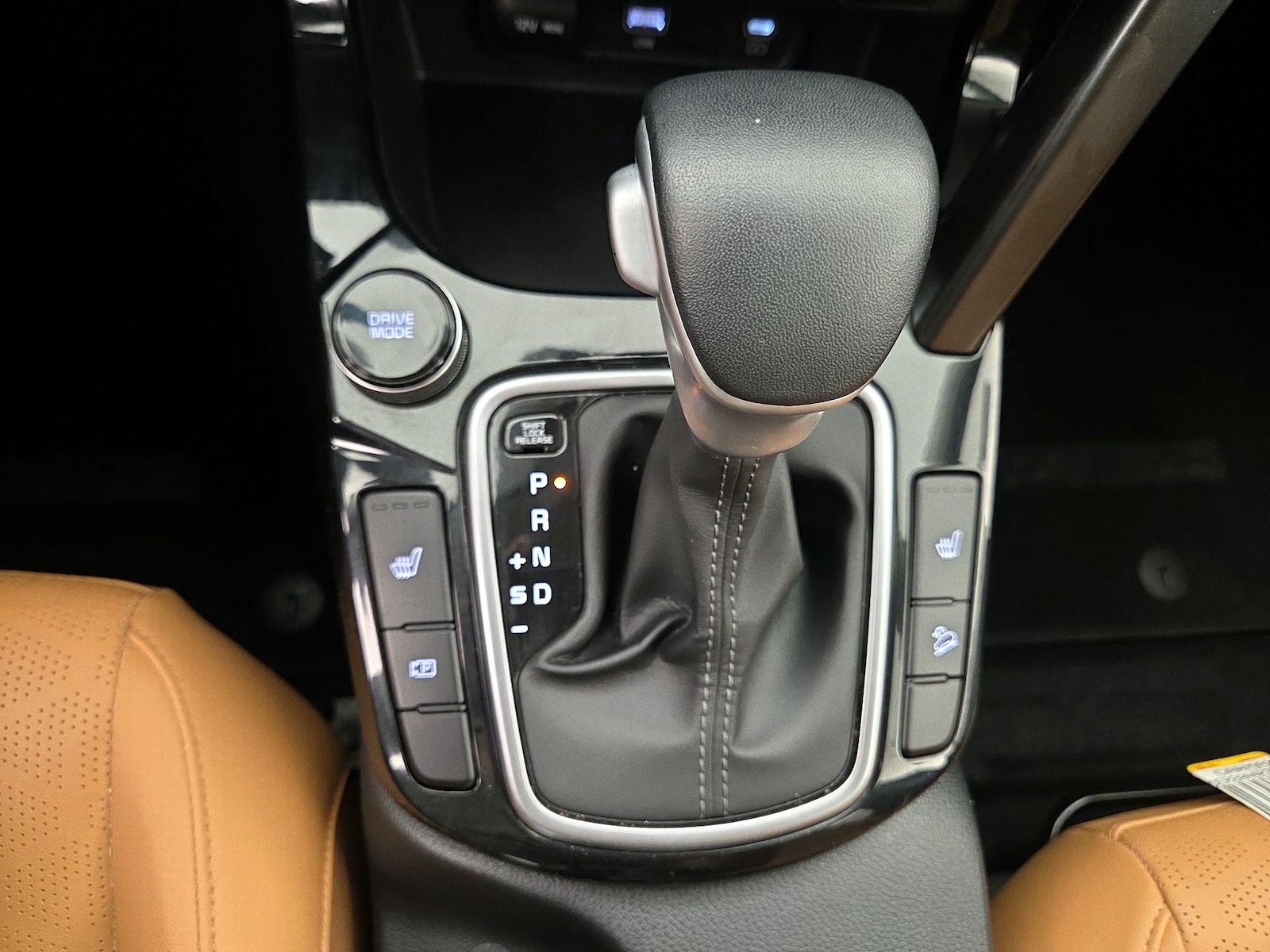 2024 Kia Seltos EX - Photo 19