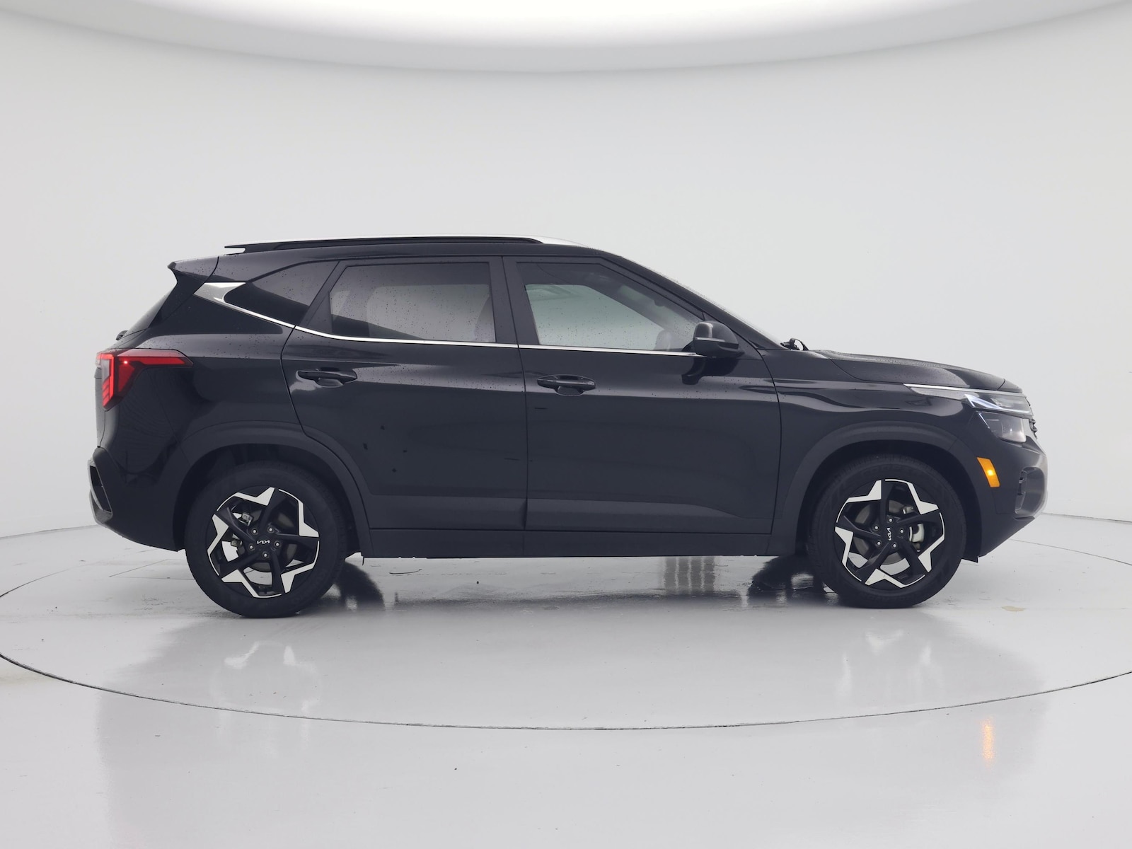 2024 Kia Seltos EX - Photo 8