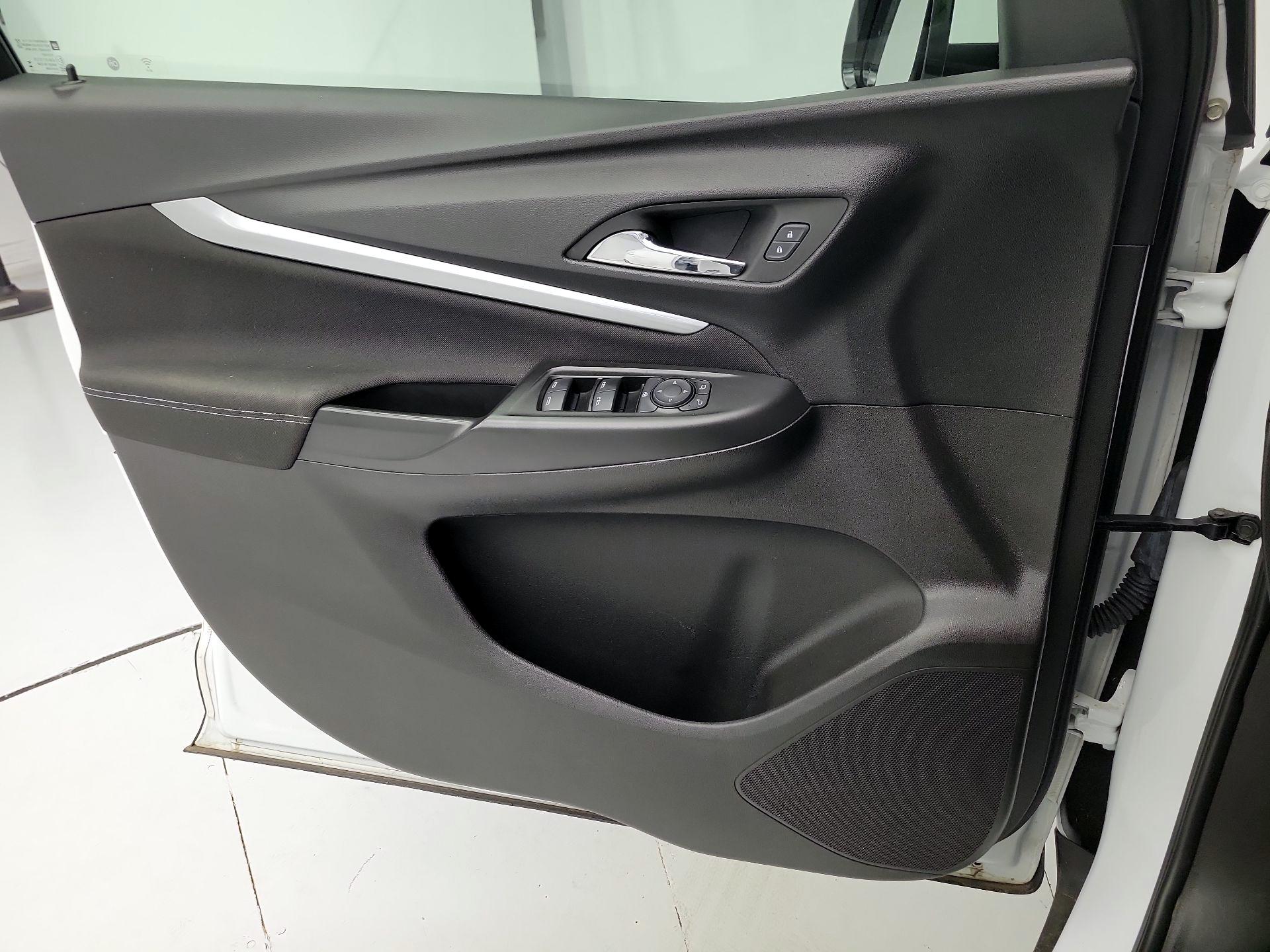 Thumbnail: 2023 Chevrolet Bolt EUV - 12