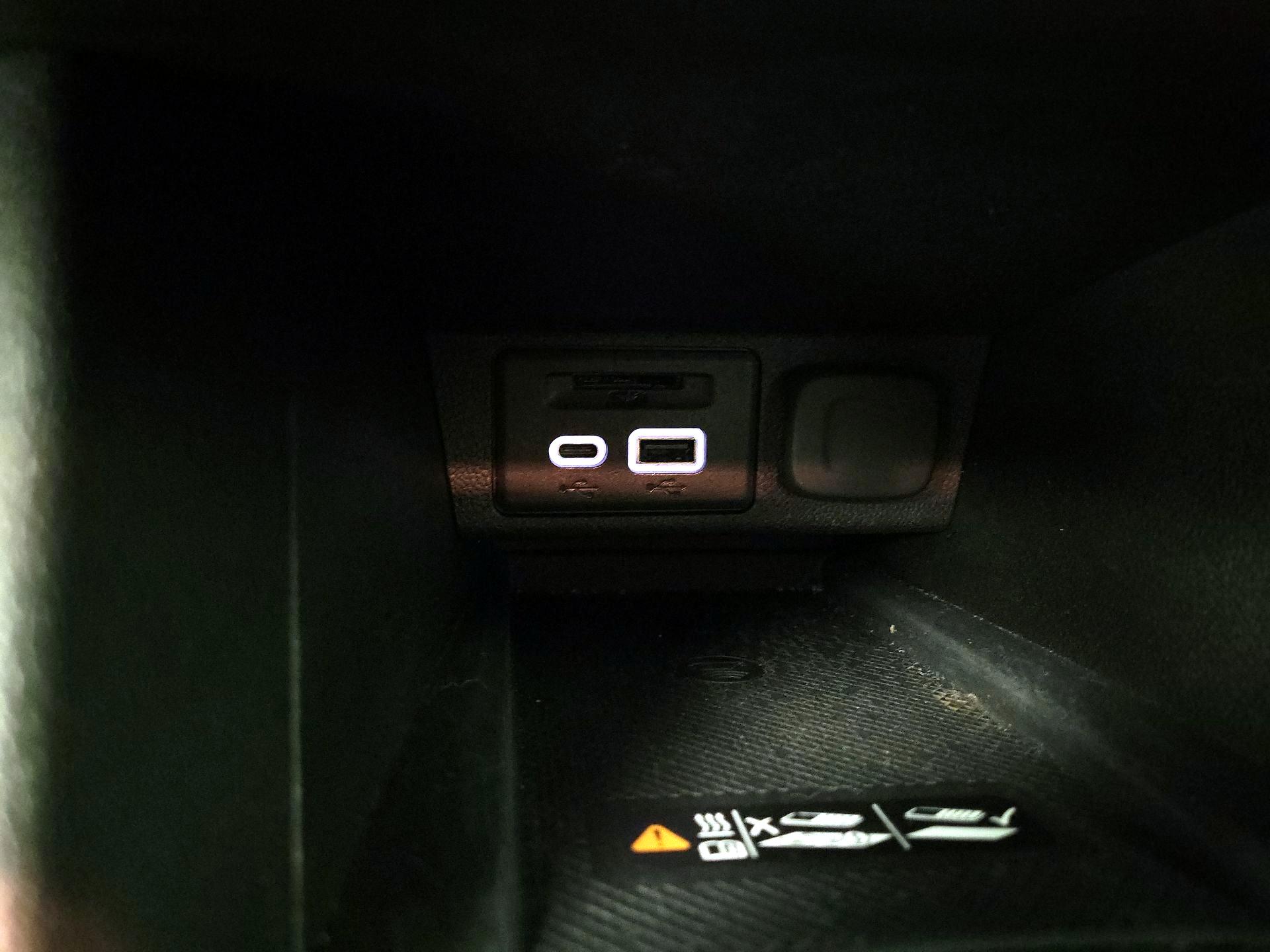 Thumbnail: 2023 Chevrolet Bolt EUV - 18