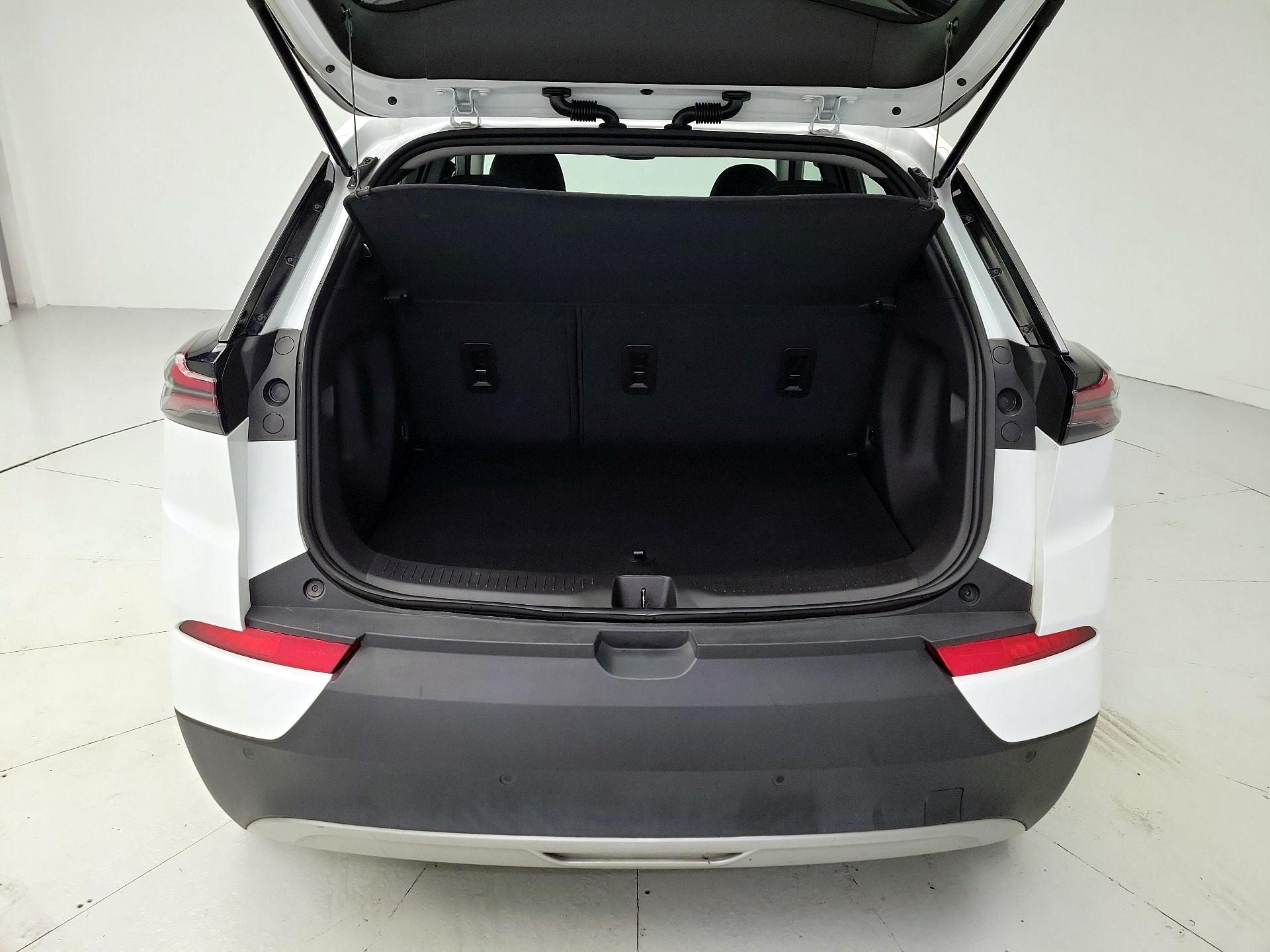 Thumbnail: 2023 Chevrolet Bolt EUV - 20