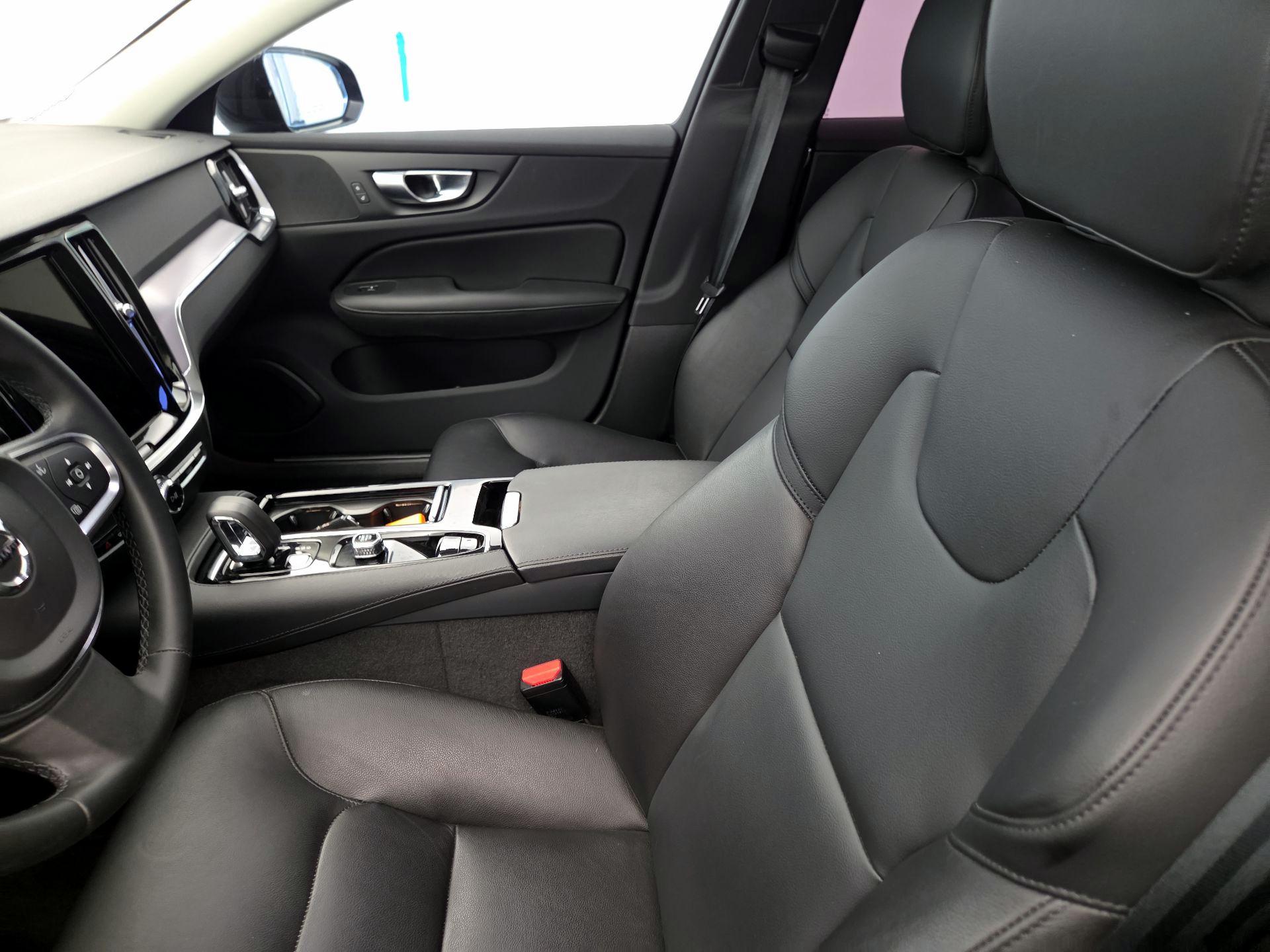 Thumbnail: 2024 Volvo S60 - 11