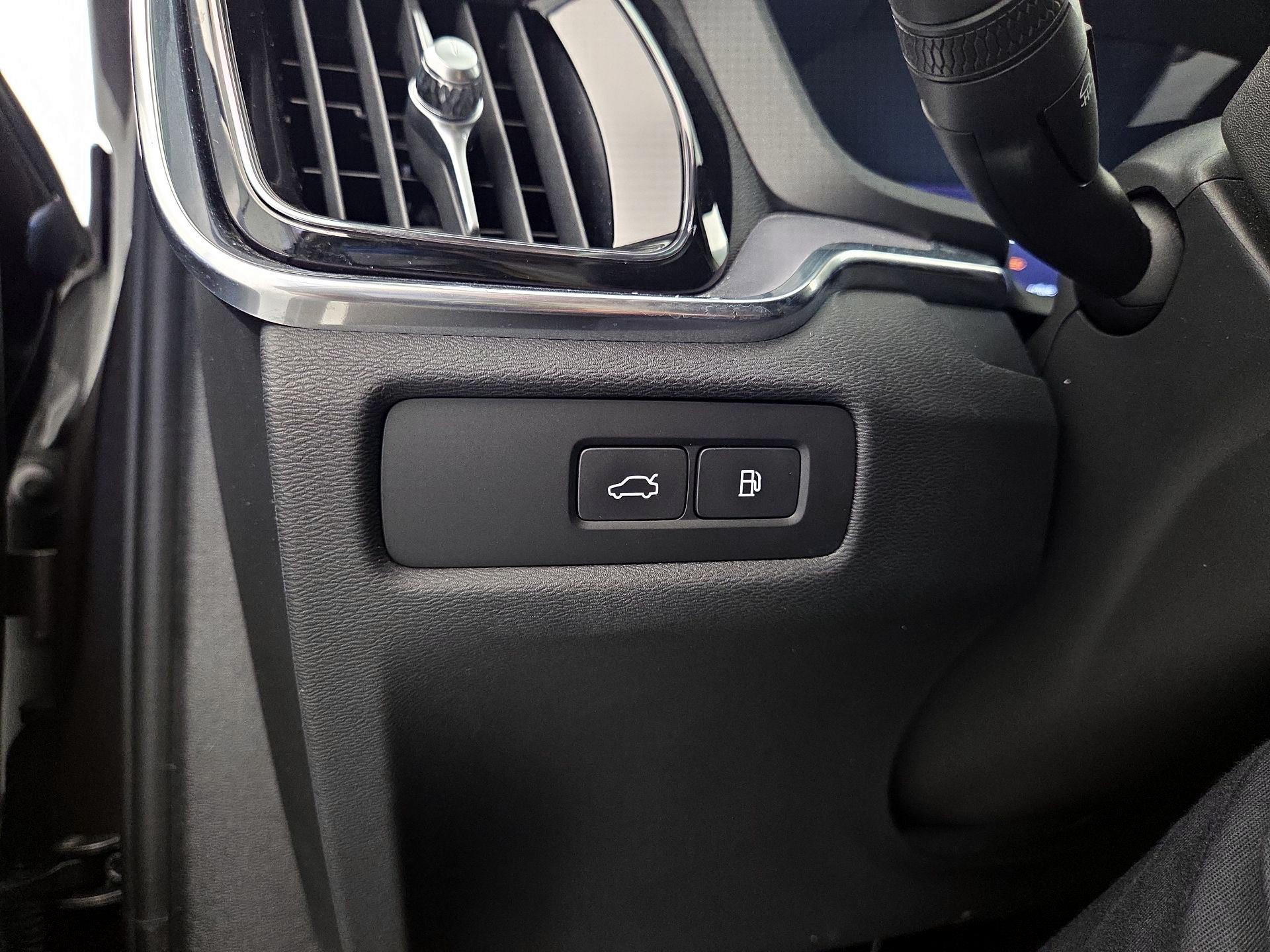 Thumbnail: 2024 Volvo S60 - 13