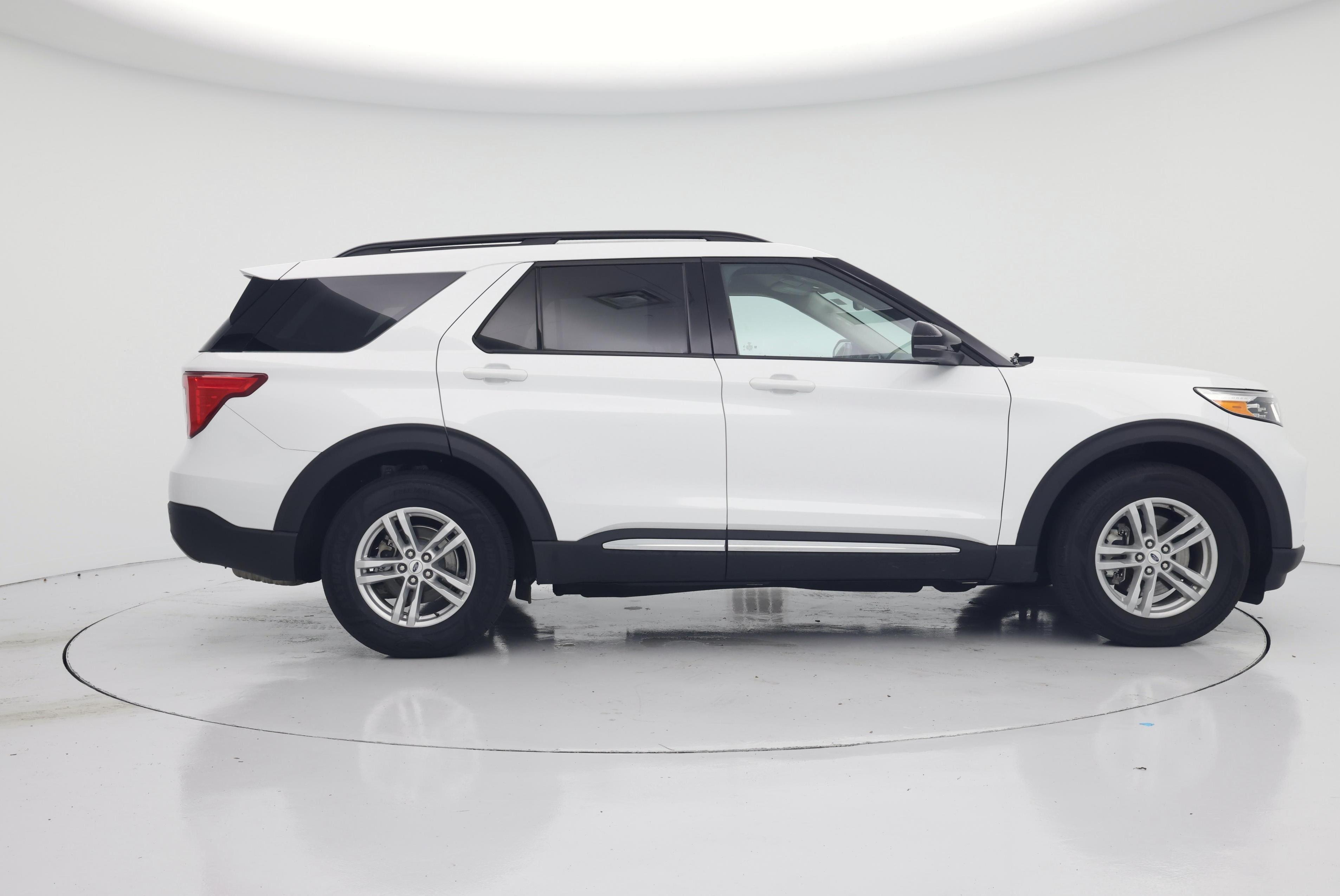 Thumbnail: 2023 Ford Explorer - 7