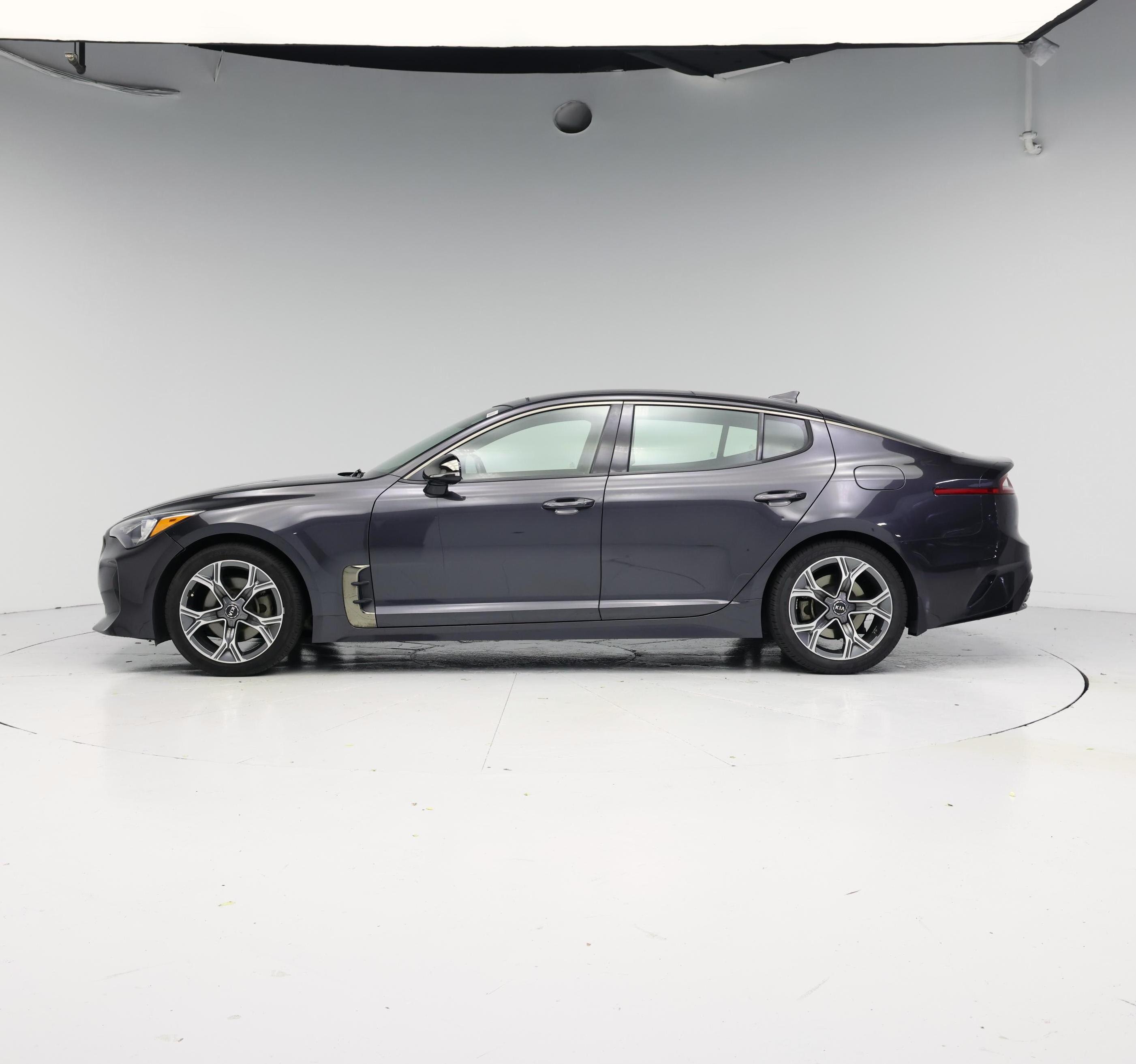 Thumbnail: 2020 Kia Stinger - 3