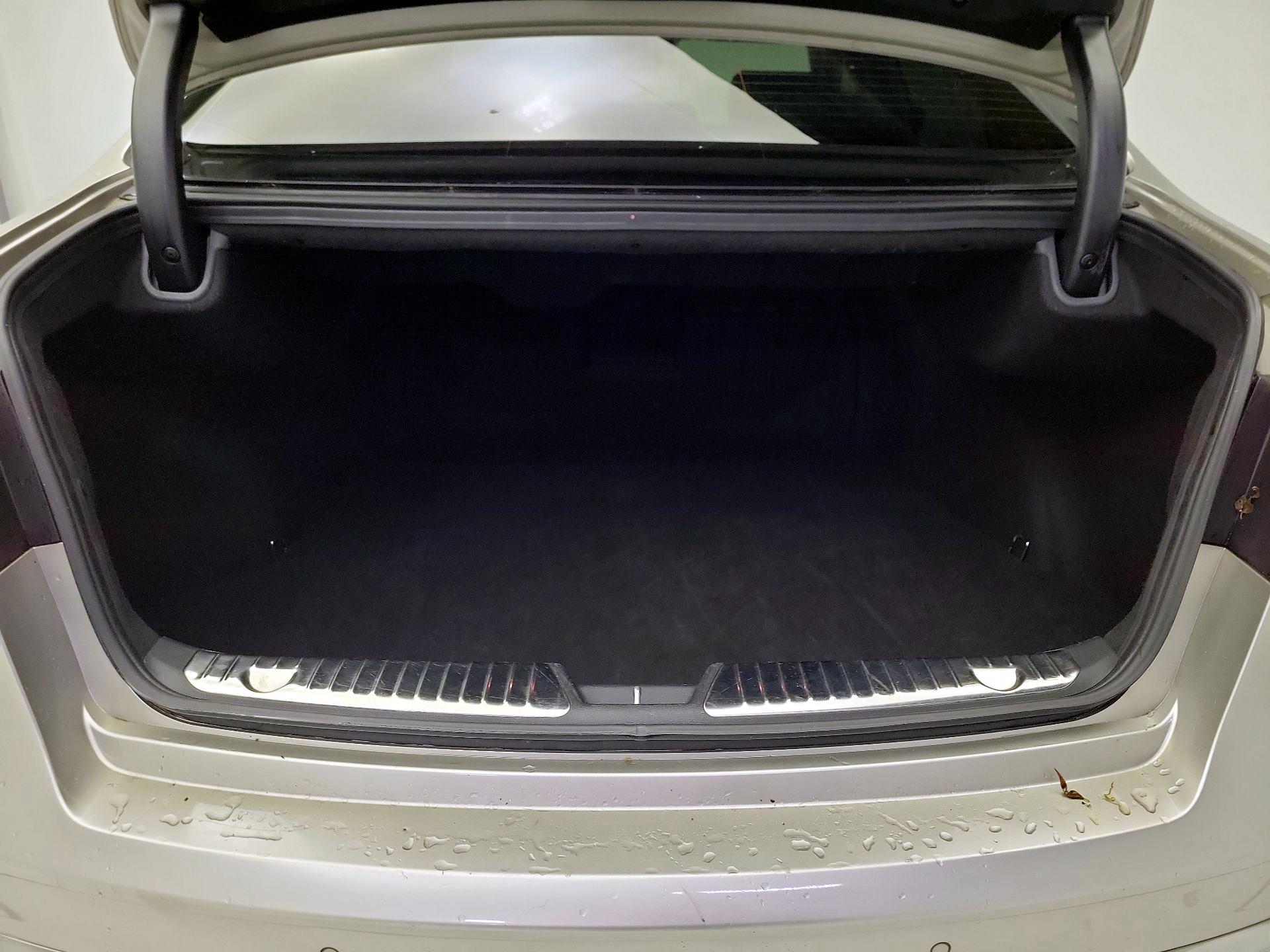 Thumbnail: 2015 Kia Cadenza - 20