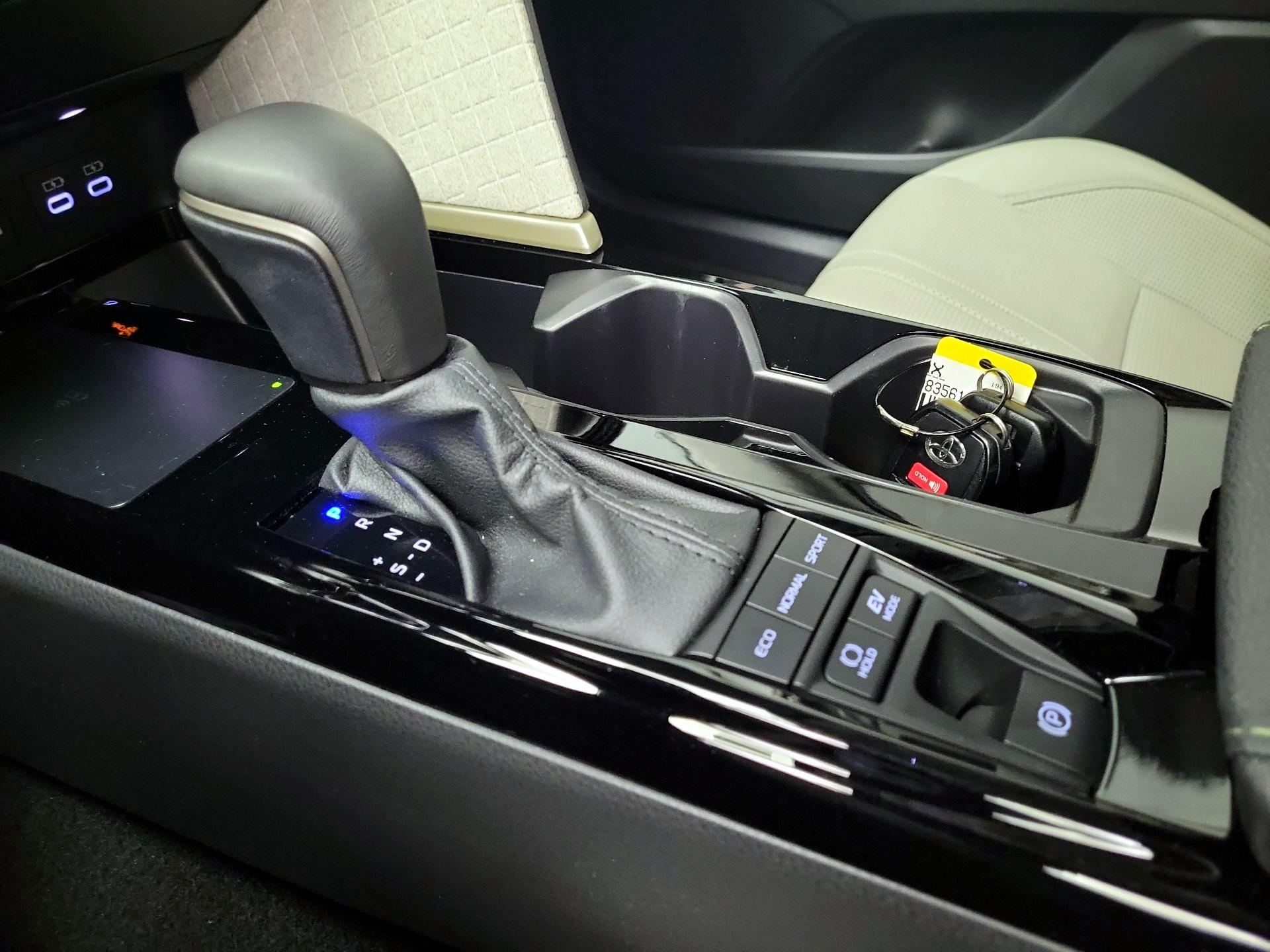 Thumbnail: 2025 Toyota Camry - 17