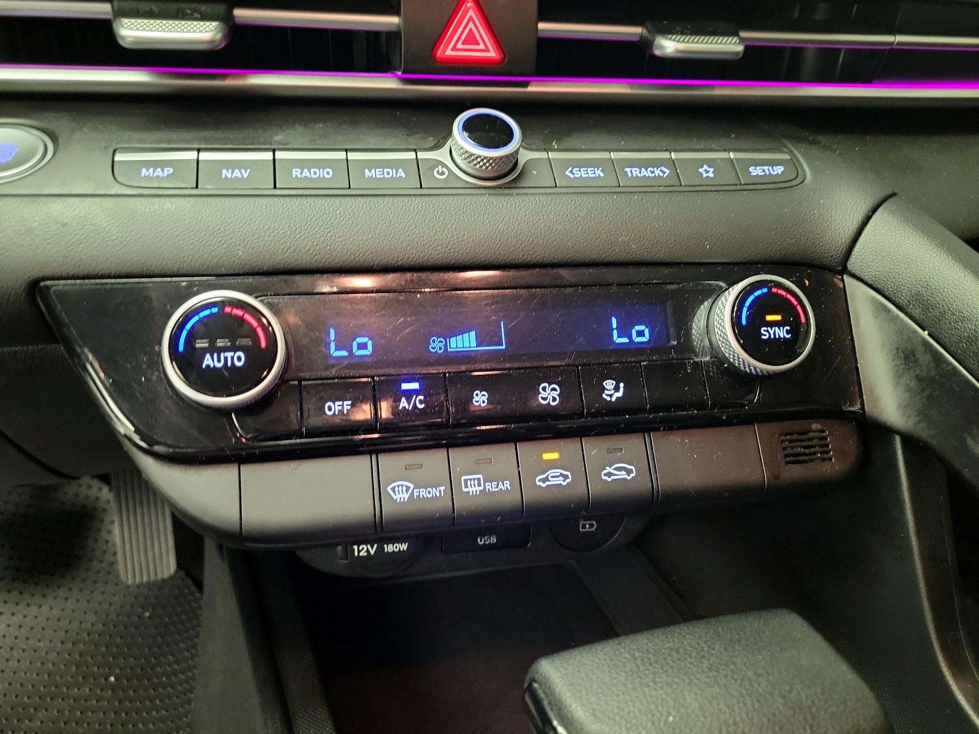 Thumbnail: 2024 Hyundai Elantra - 17