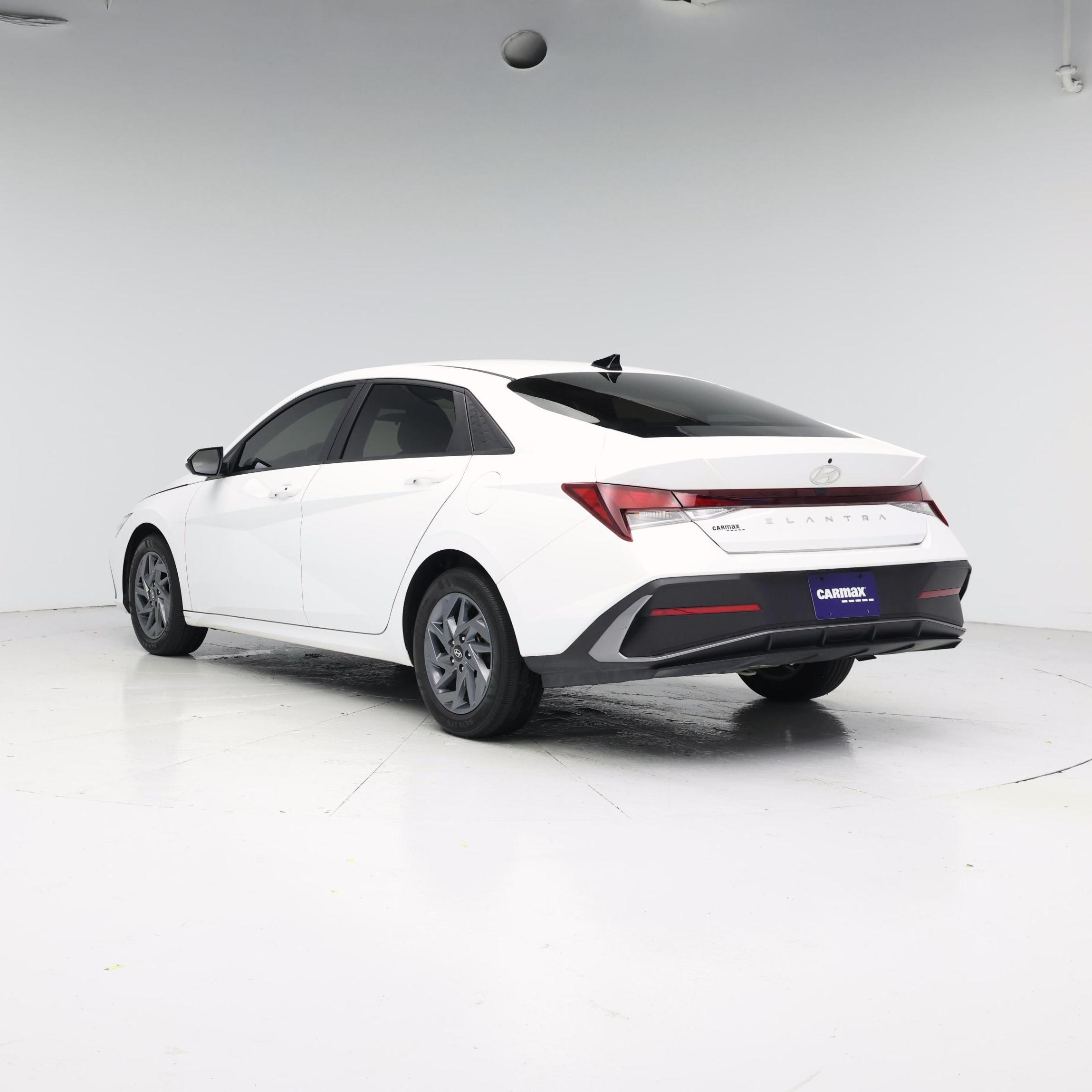 Thumbnail: 2024 Hyundai Elantra - 2