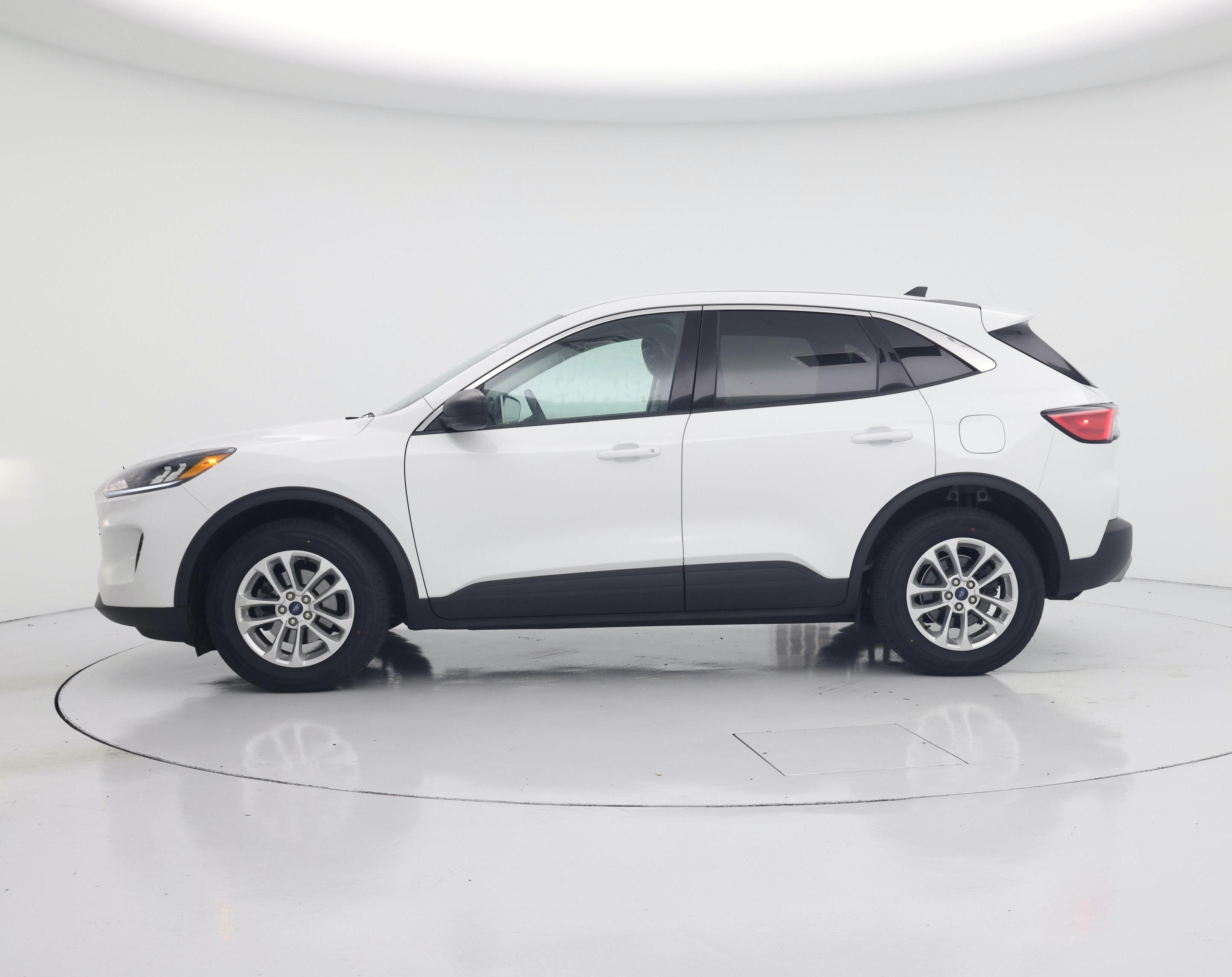 Thumbnail: 2022 Ford Escape - 3