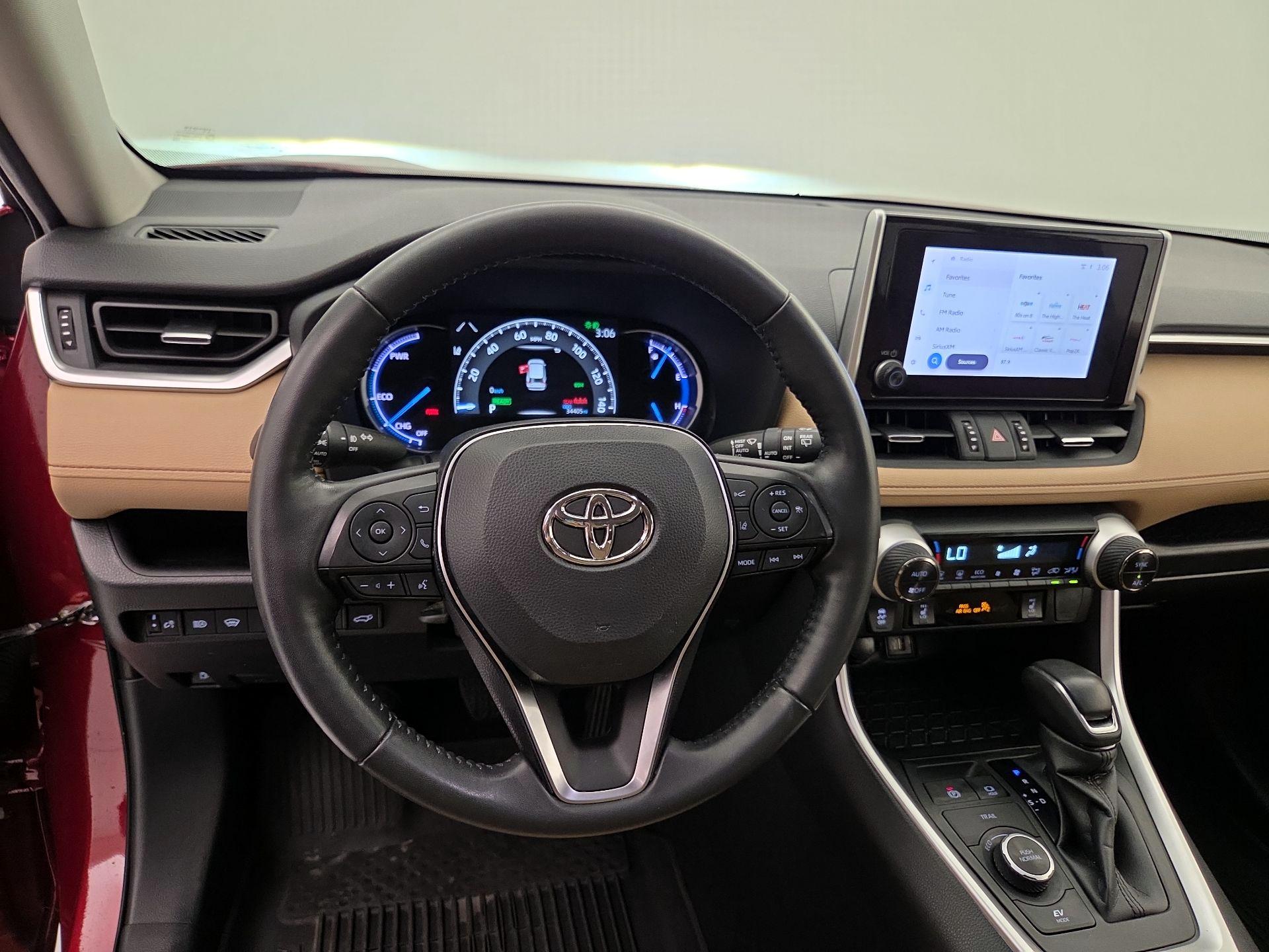 Thumbnail: 2023 Toyota RAV4 - 10