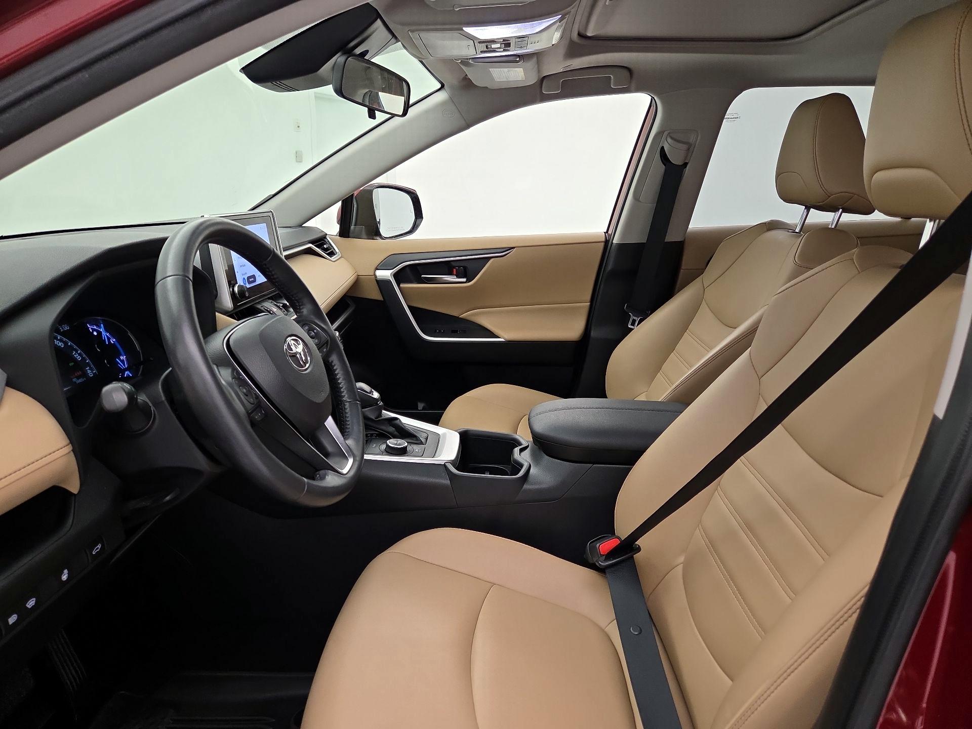 Thumbnail: 2023 Toyota RAV4 - 11