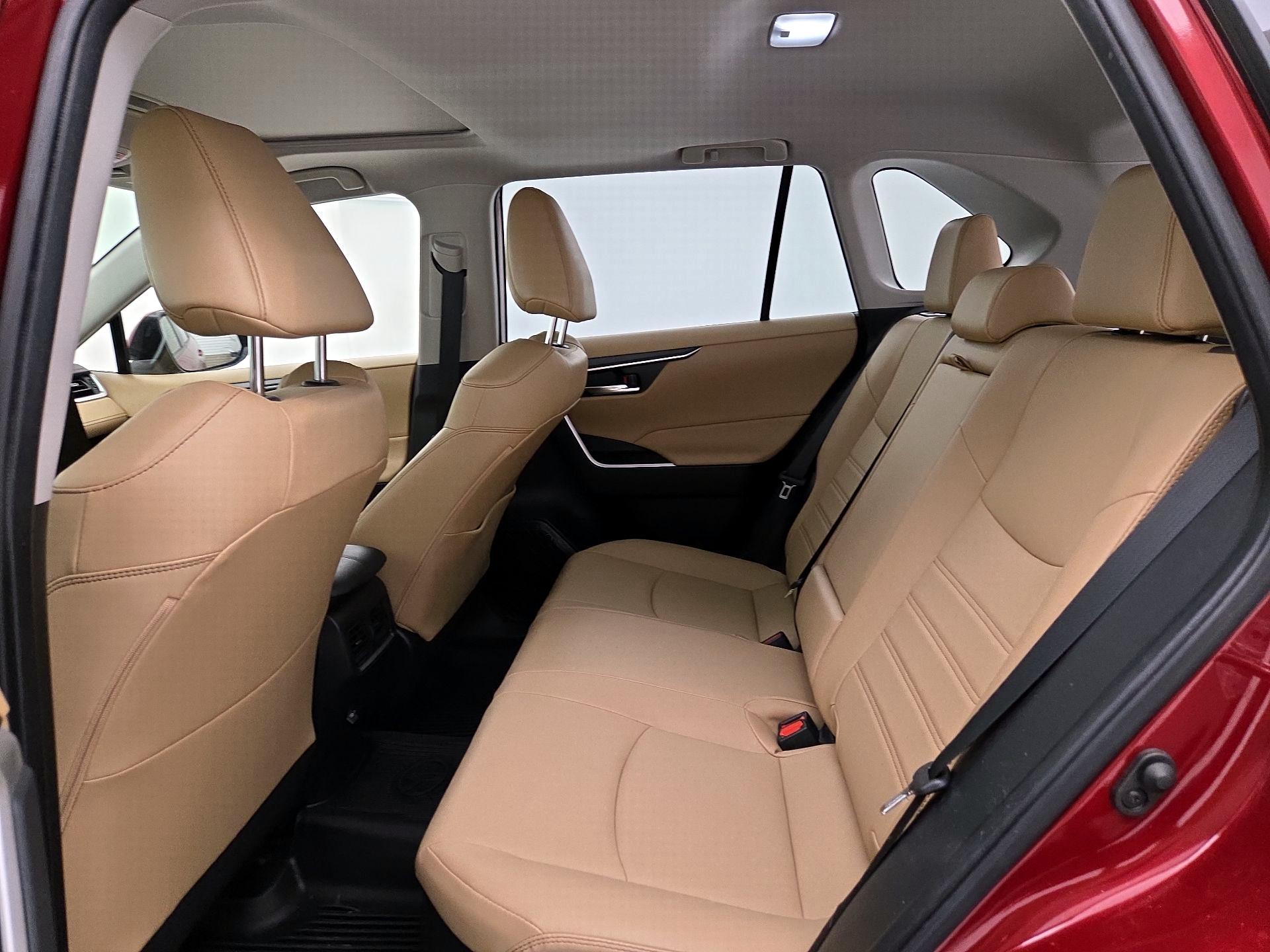 Thumbnail: 2023 Toyota RAV4 - 20