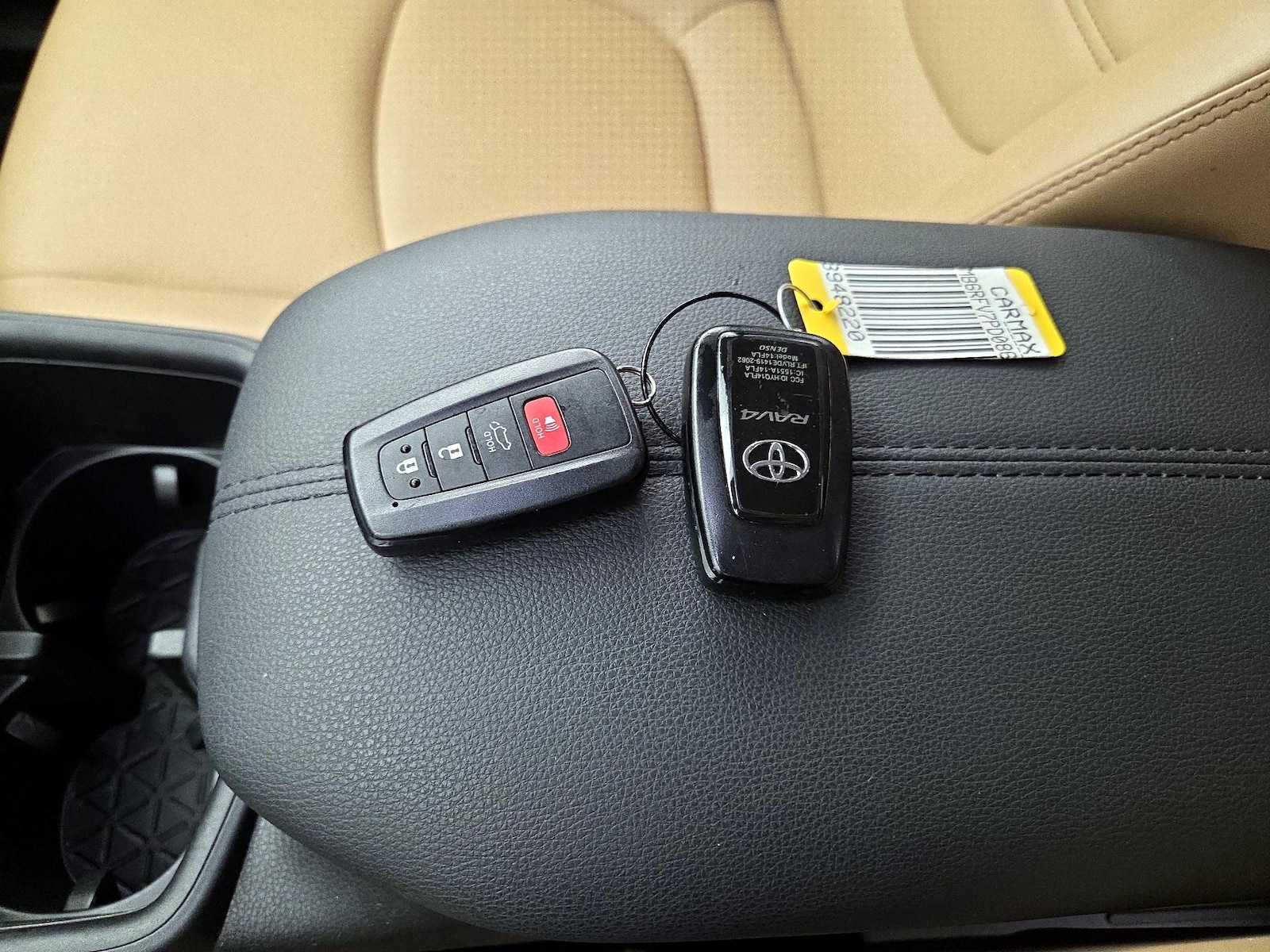 2023 Toyota RAV4 XLE Premium - Photo 24