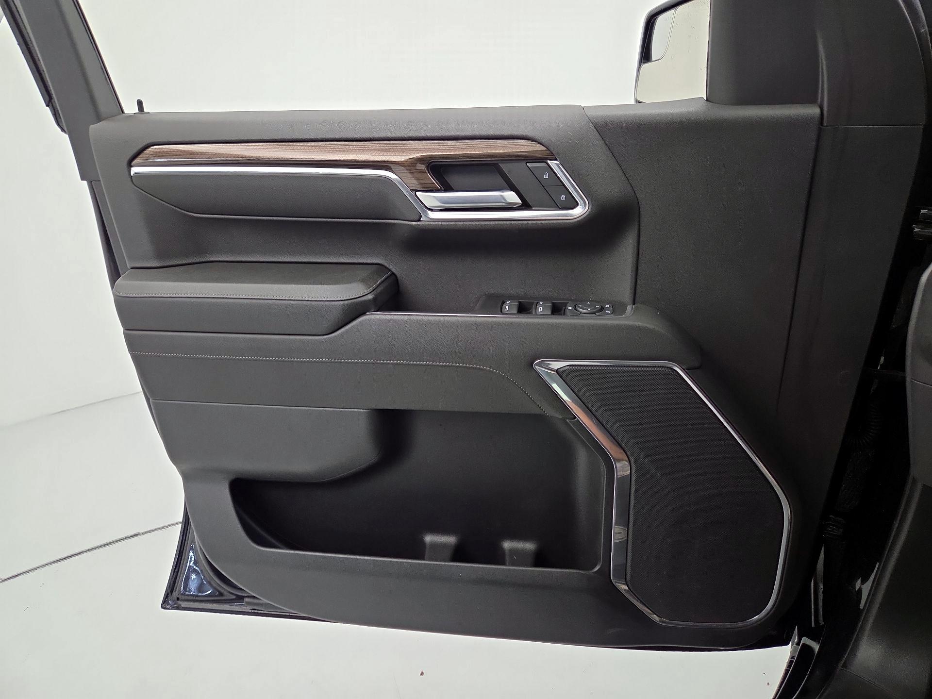 Thumbnail: 2023 Chevrolet Silverado 1500 - 12