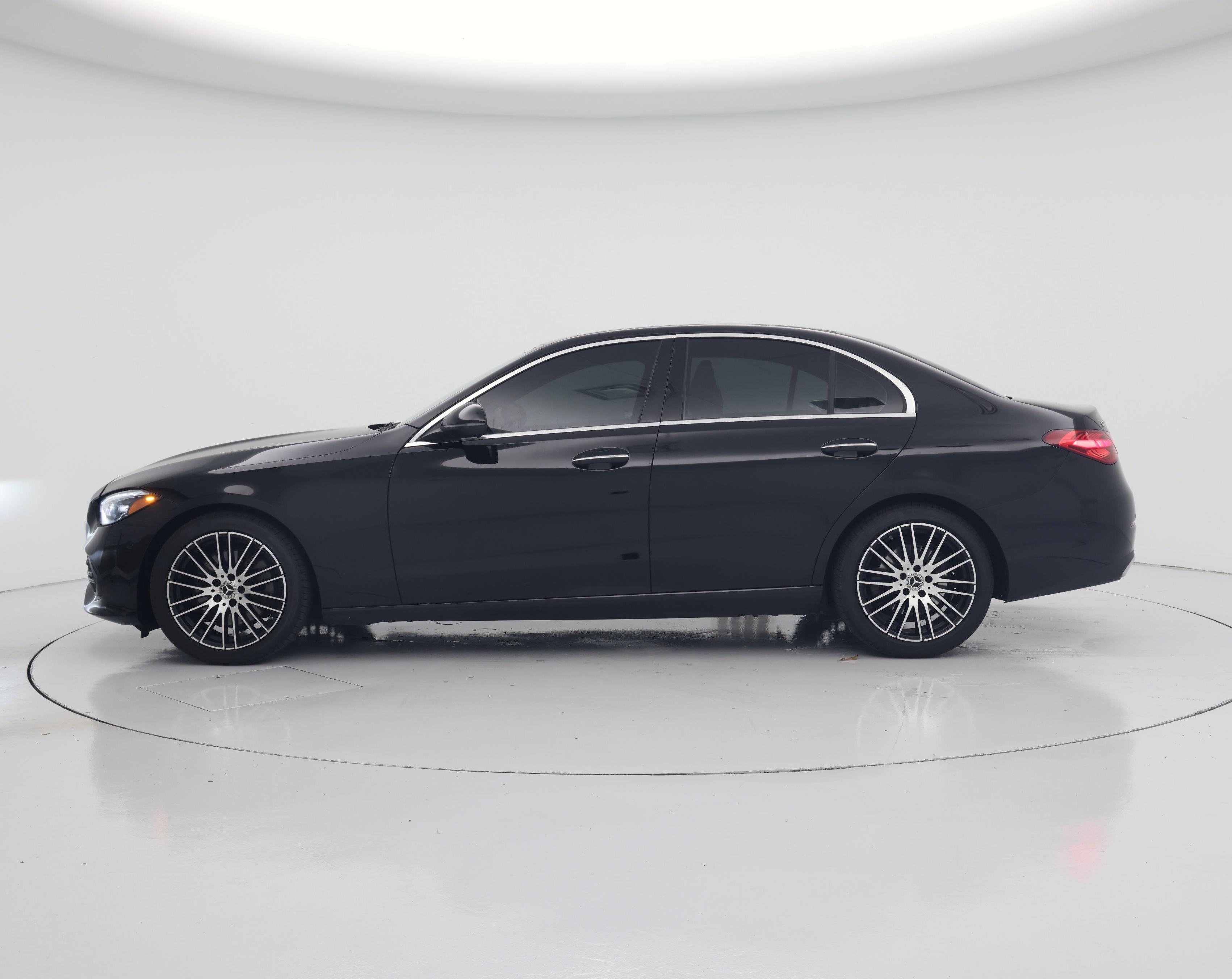 Thumbnail: 2023 Mercedes-Benz C-Class - 3