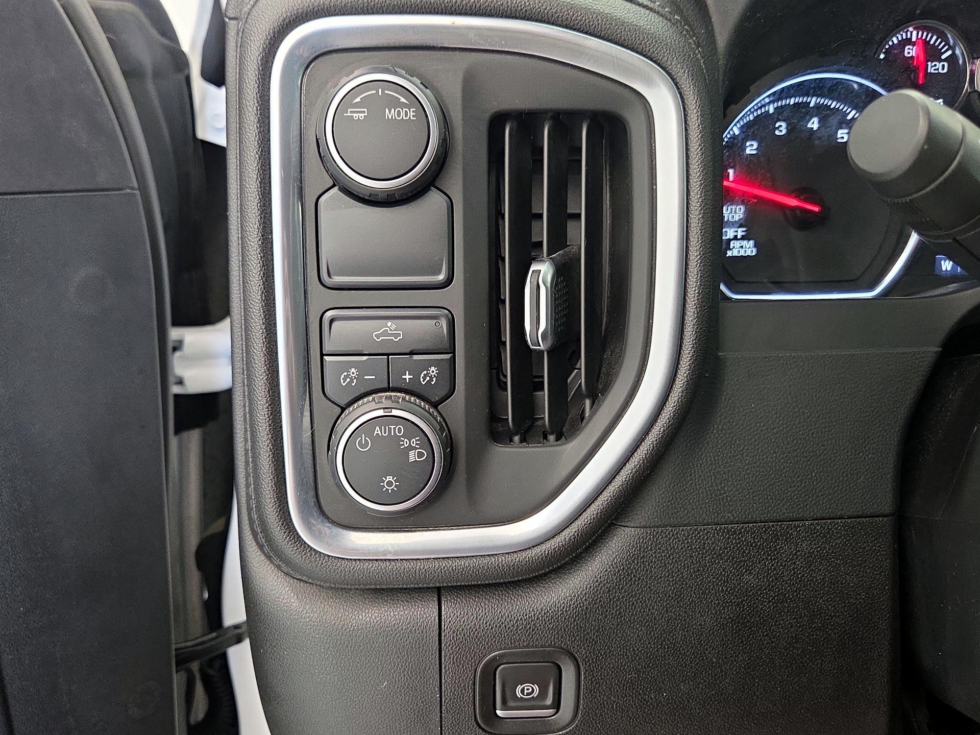 Thumbnail: 2021 Chevrolet Silverado 1500 - 13