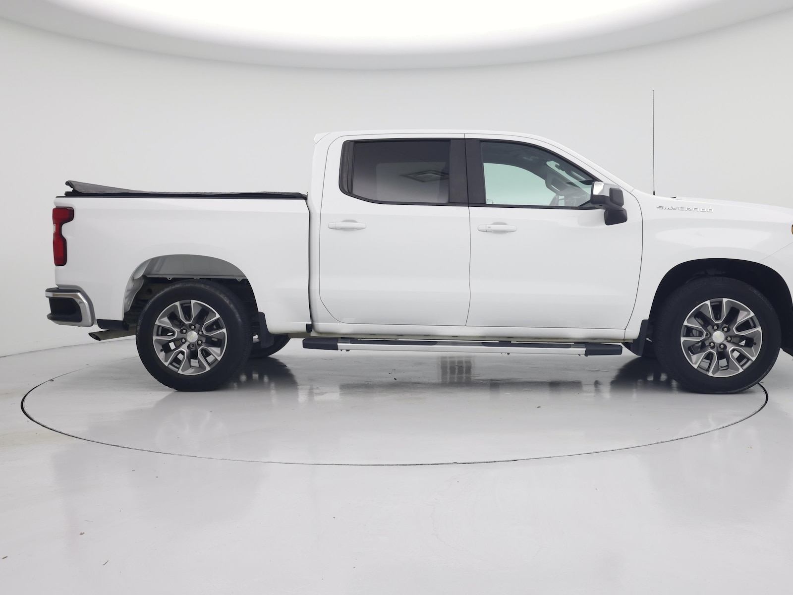 2021 Chevrolet Silverado 1500 LT - Photo 8