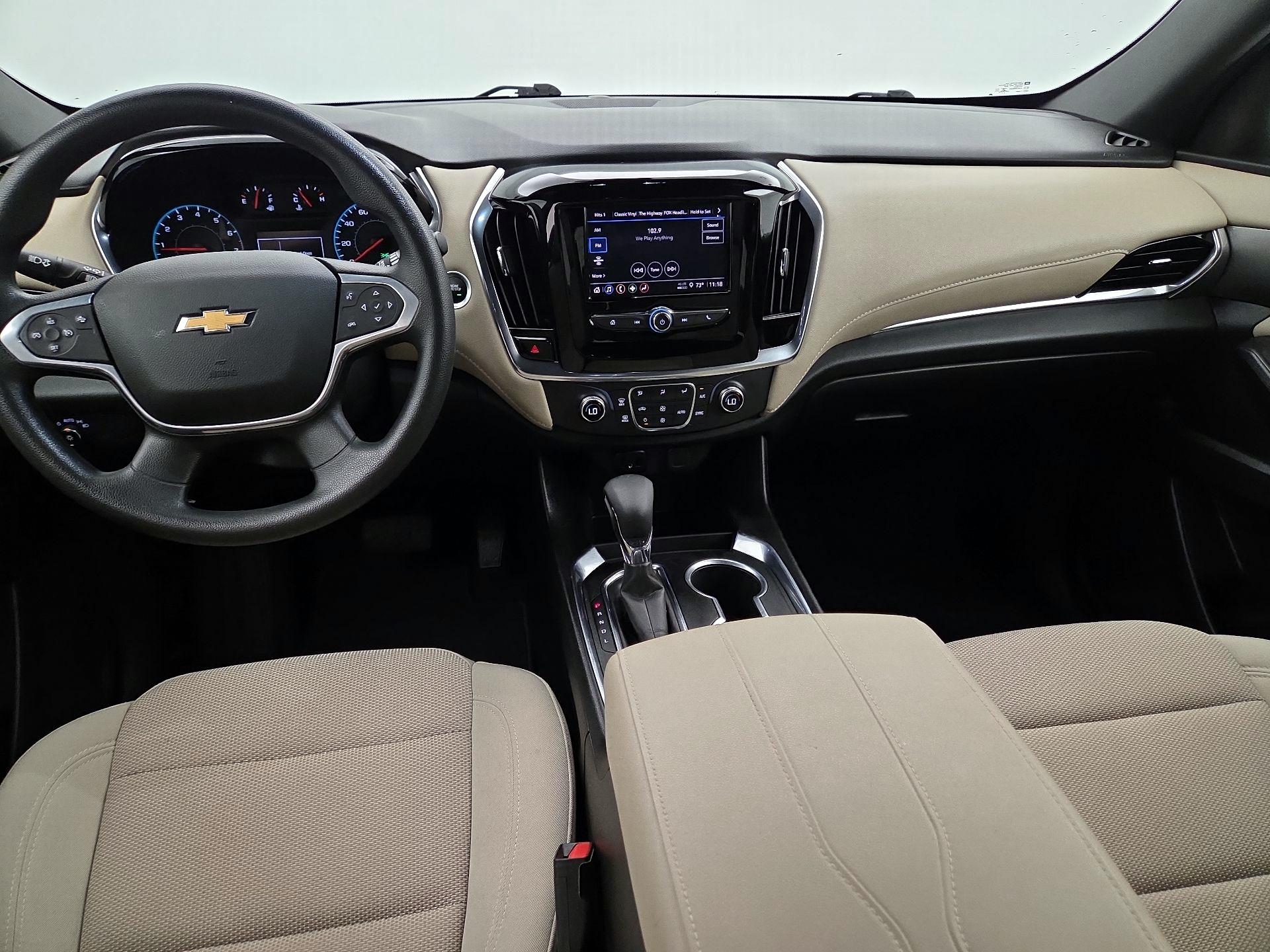 Thumbnail: 2022 Chevrolet Traverse - 9