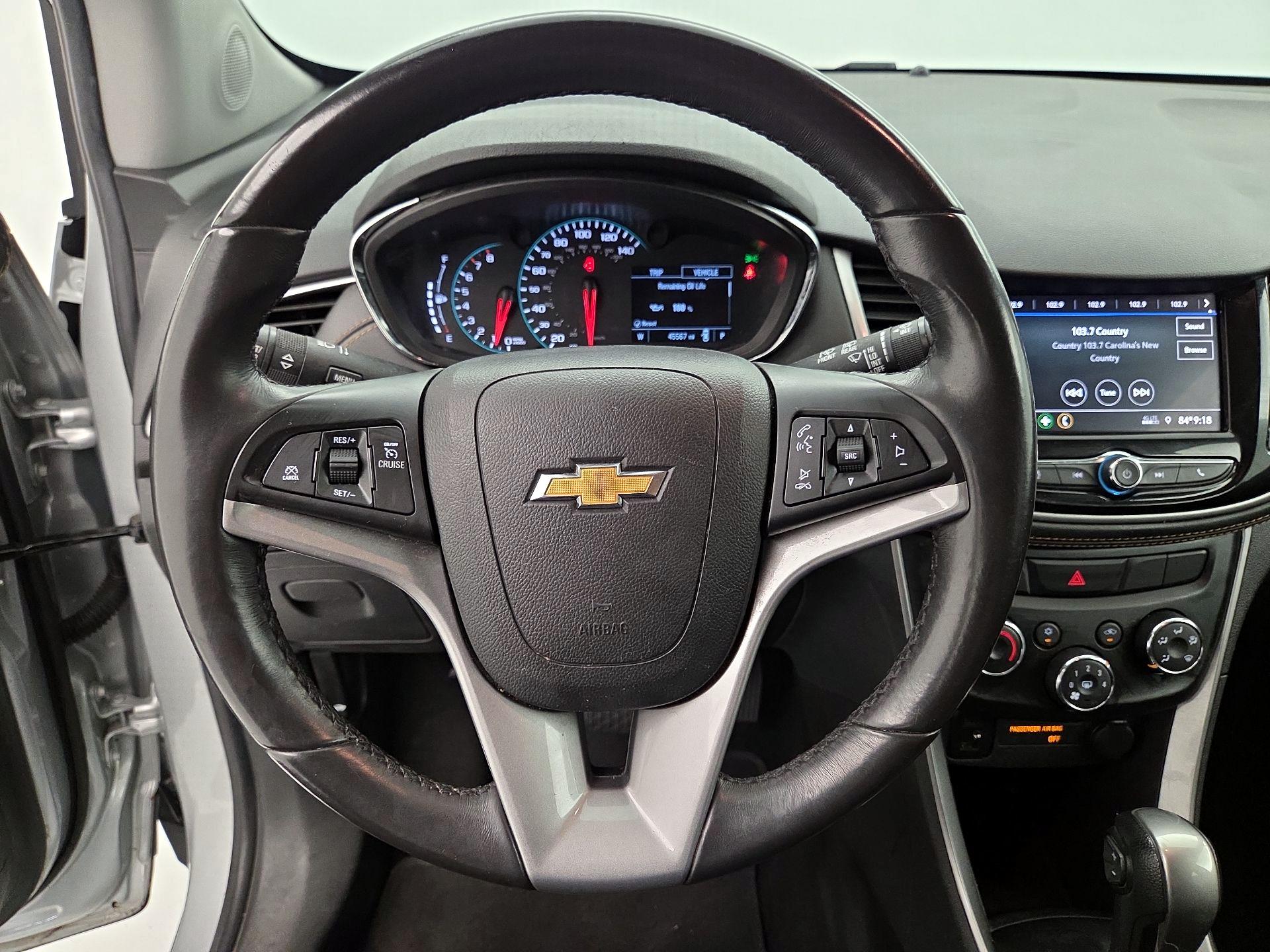 Thumbnail: 2022 Chevrolet Trax - 10