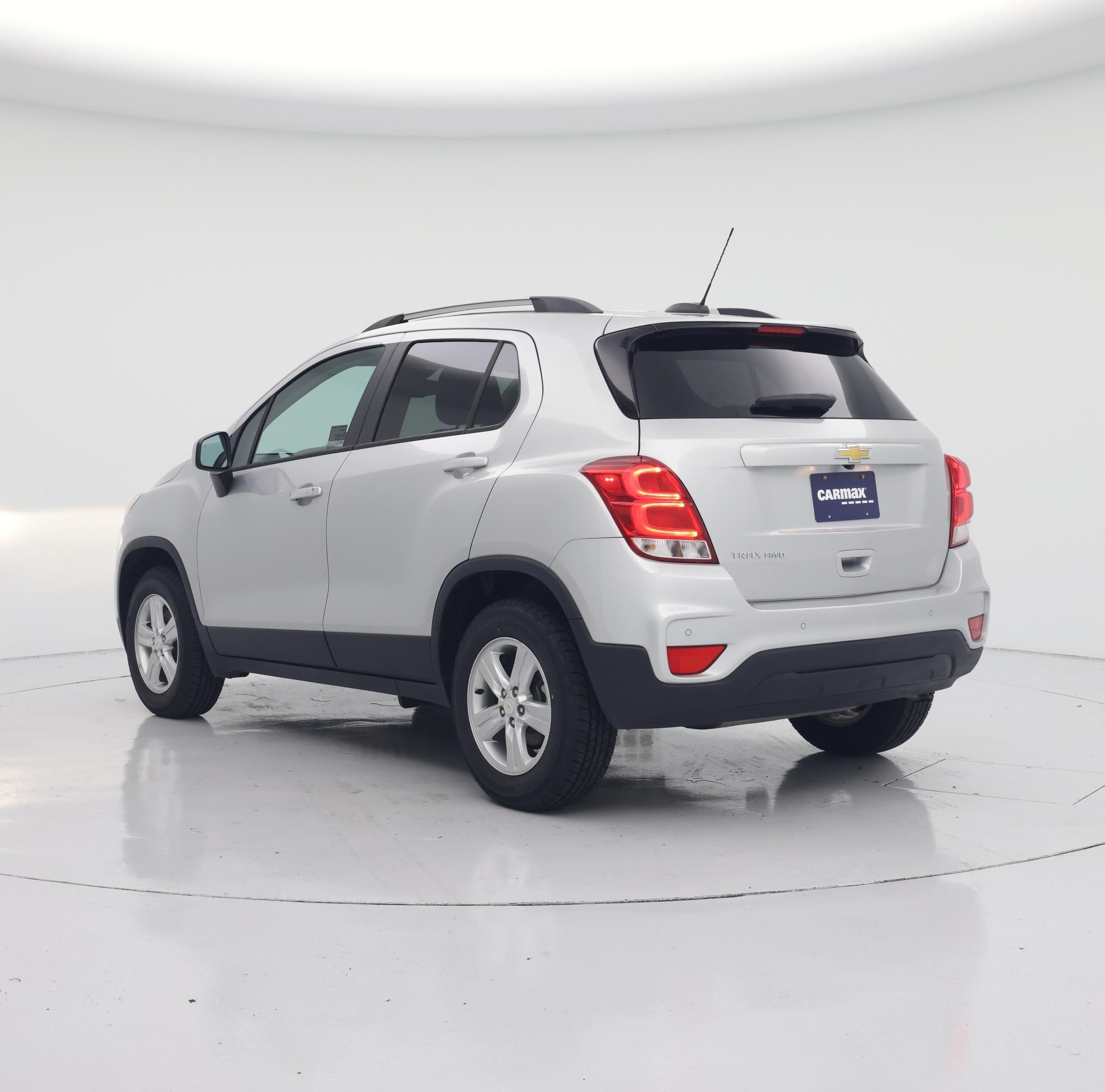 Thumbnail: 2022 Chevrolet Trax - 2