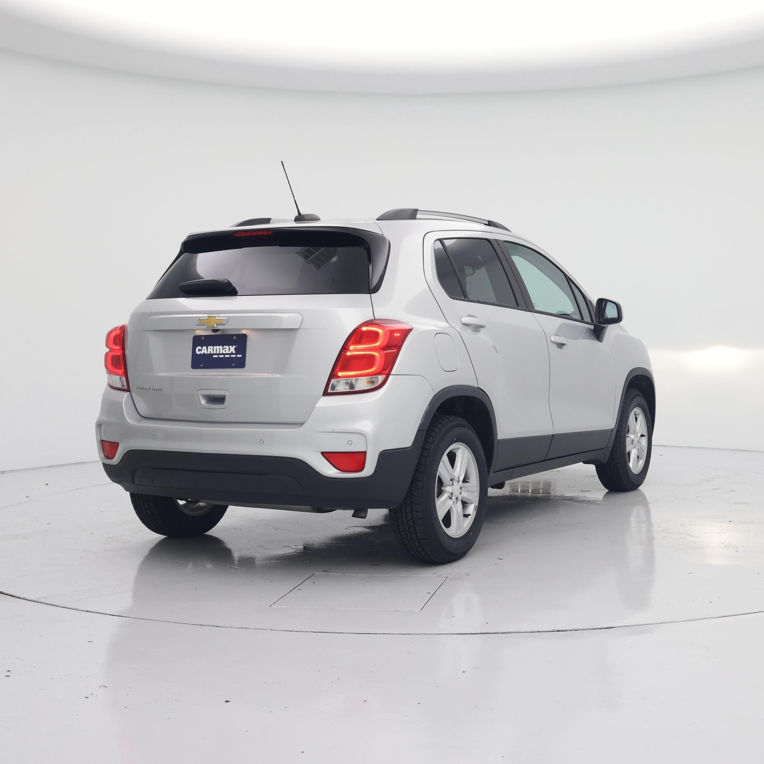 Thumbnail: 2022 Chevrolet Trax - 8