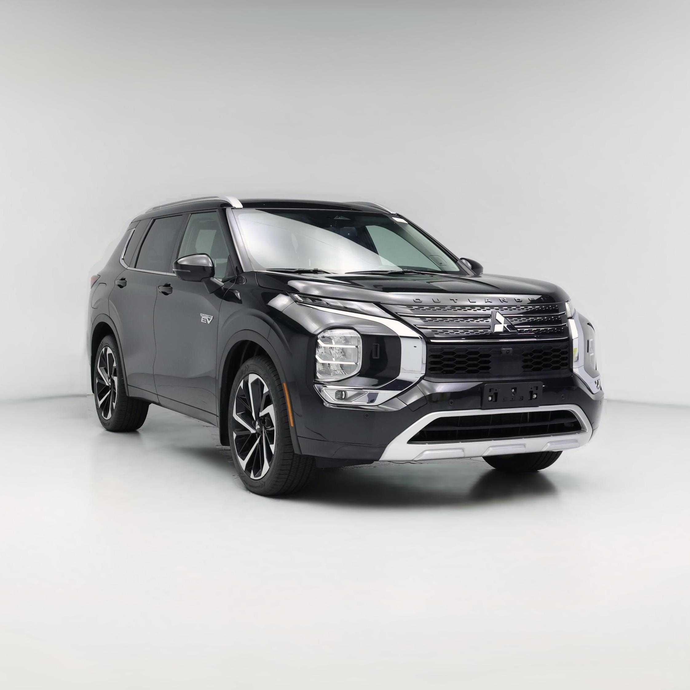 Thumbnail: 2023 Mitsubishi Outlander - 1