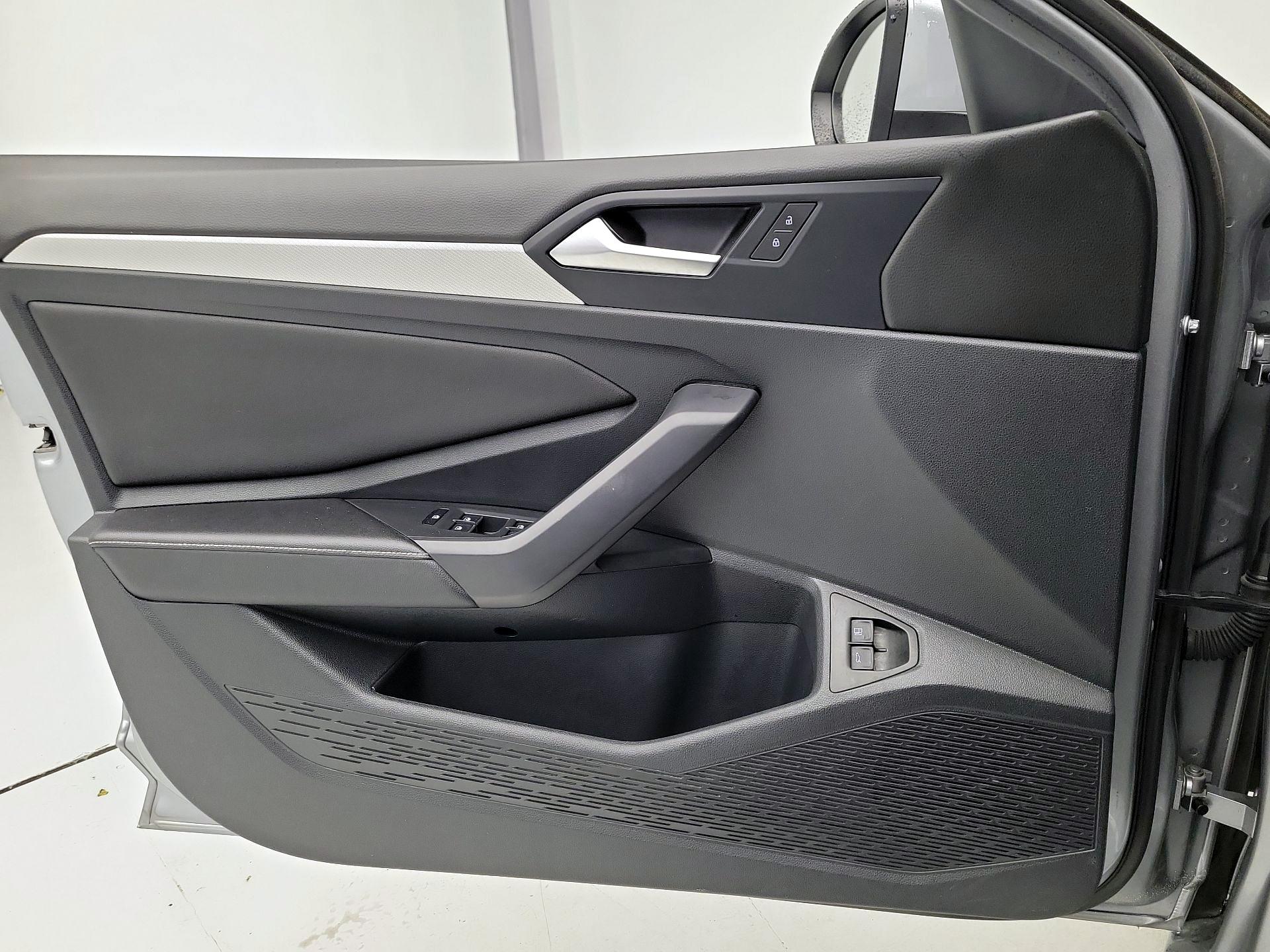 Thumbnail: 2024 Volkswagen Jetta - 12
