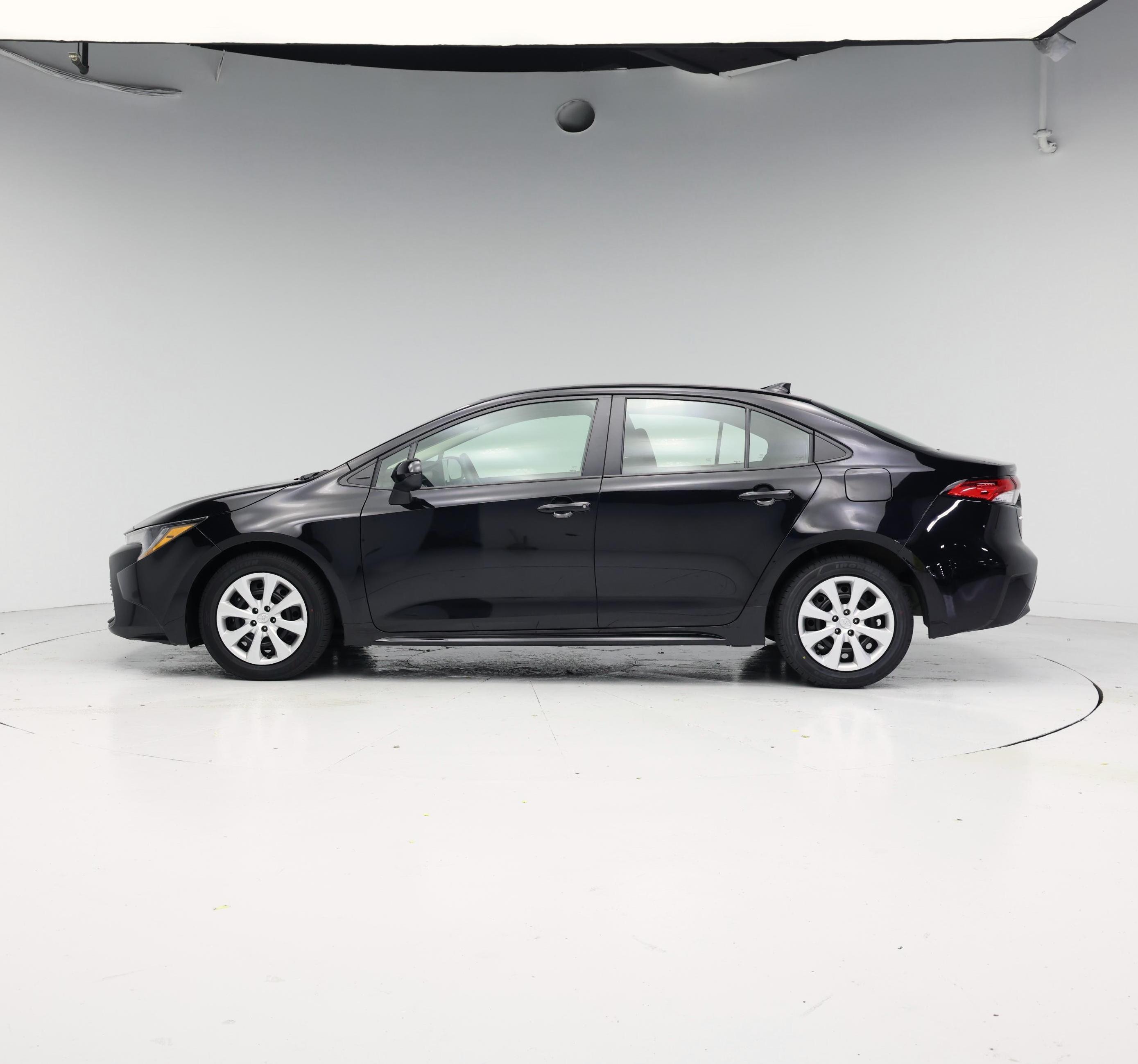 Thumbnail: 2024 Toyota Corolla - 3