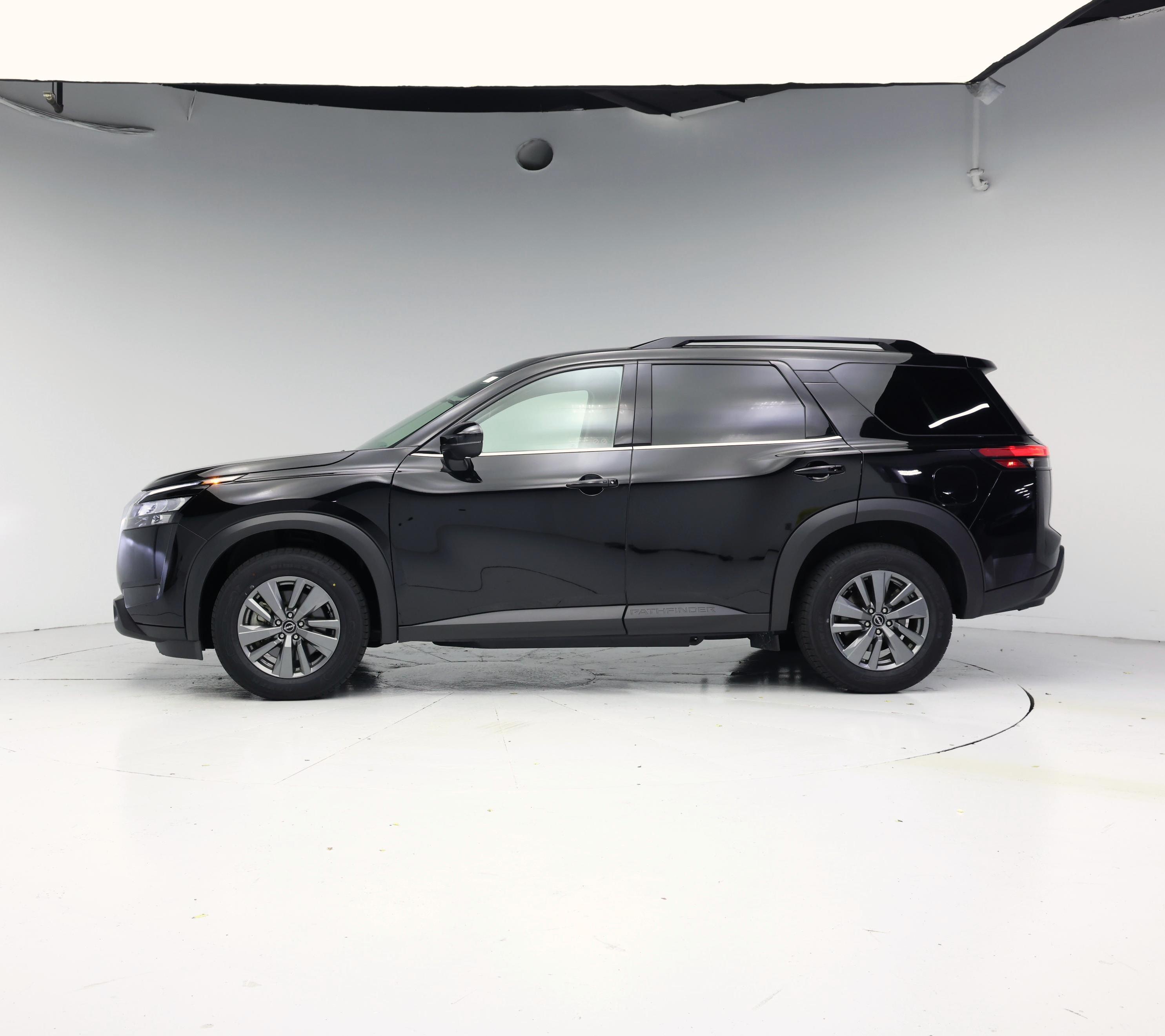 Thumbnail: 2025 Nissan Pathfinder - 3