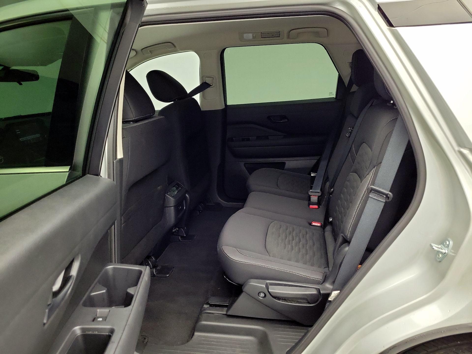 Thumbnail: 2025 Nissan Pathfinder - 19